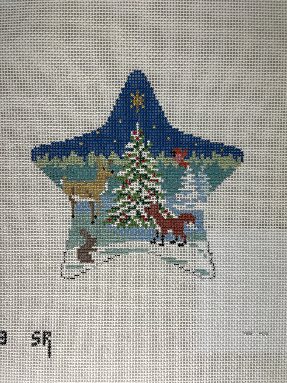 * Susan Roberts Needlepoint 5793 Star, Forest Tree And Animals 1