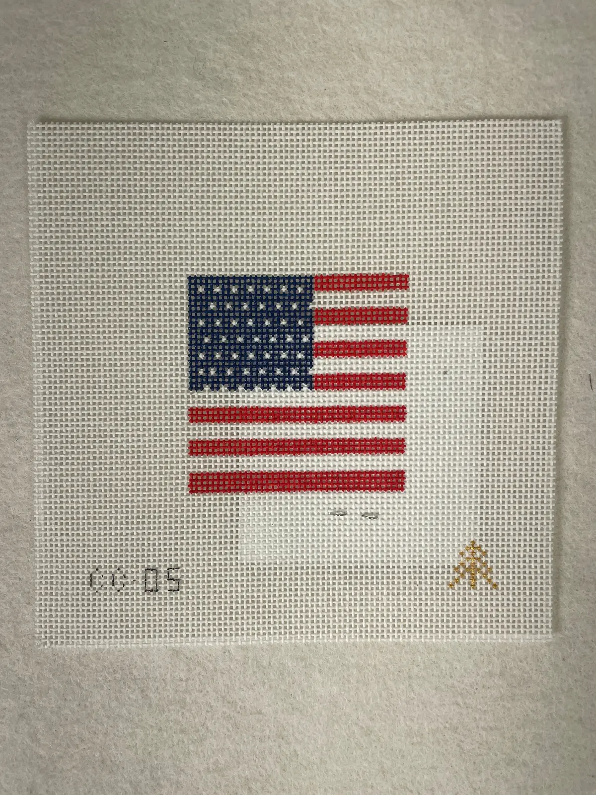 * Evergreen Cc05 American Flag Needlepoint Canvas For Can Cozy 1