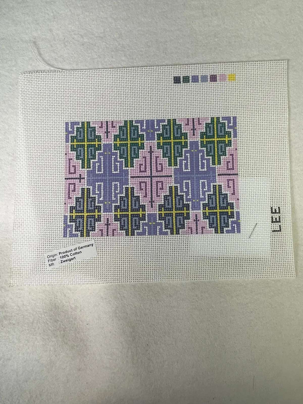 * Lee's Needle Arts Bc46 Purple Geometric 1