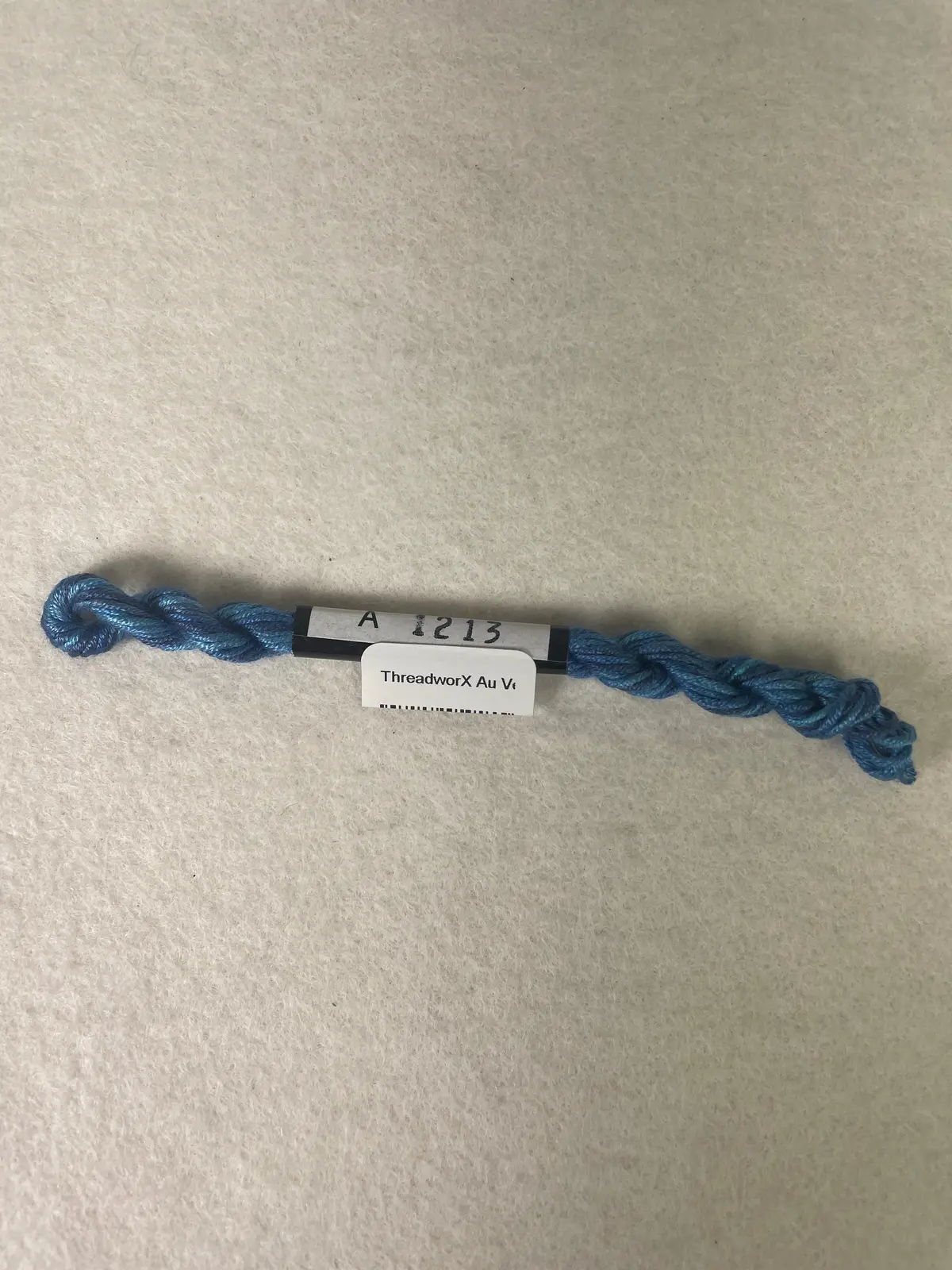 Threadworx Au Ver A Soie O/D Silk- A1213 Midnight Sky 1