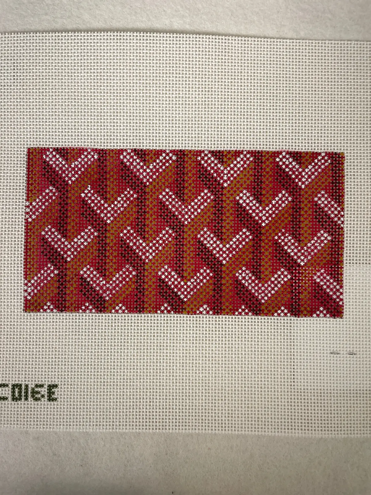*Elm Tree Needlepoint Designs Xec016e Everyday Clutch Goyard Insert- Red 1