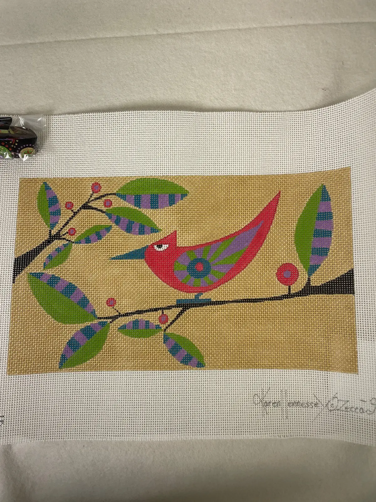 * Zecca Ze915 Red Bird With Ribbon 1