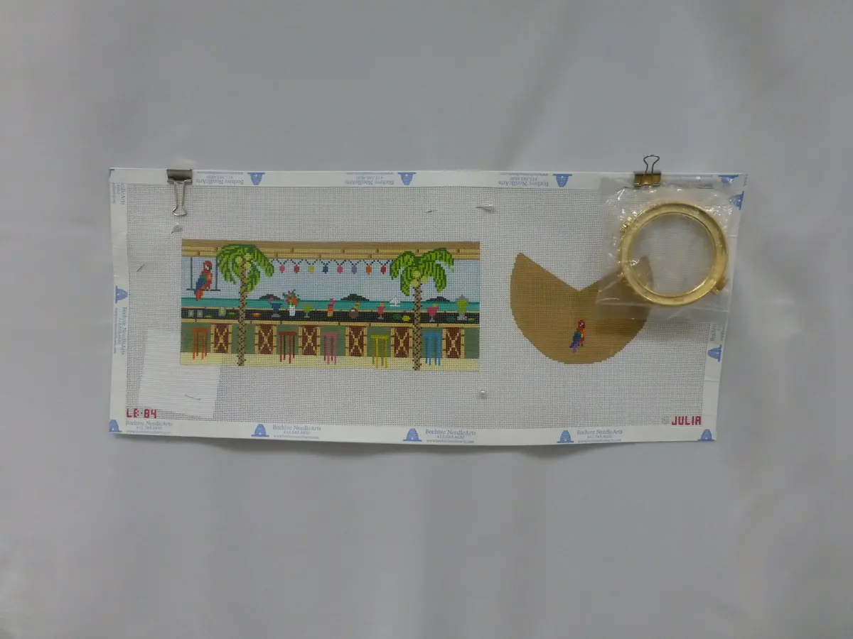 Julia's Needleworks Lb84 Tiki Hut 1