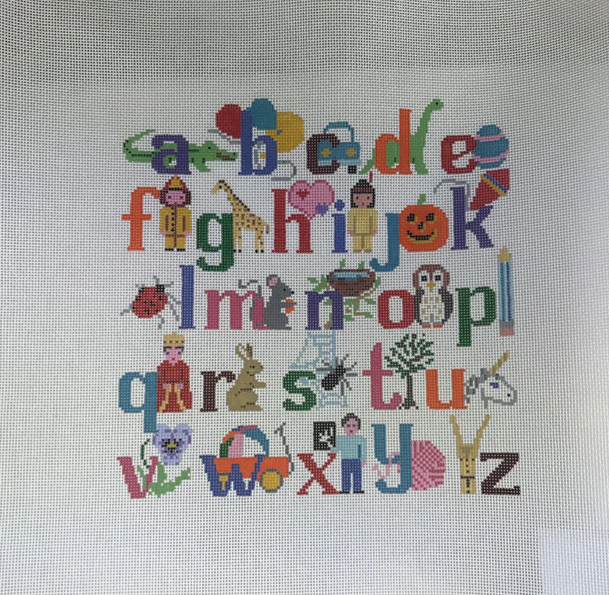 * Susan Roberts Needlepoint Designs 1307 Sr Alphabet With Character 1