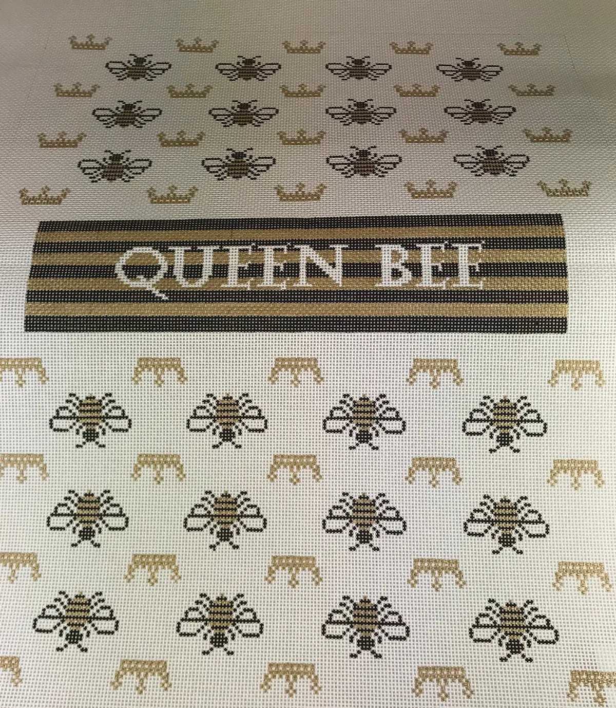 *Sale Kimberly Ann Needlepoint Tb 10 Queen Bee 1