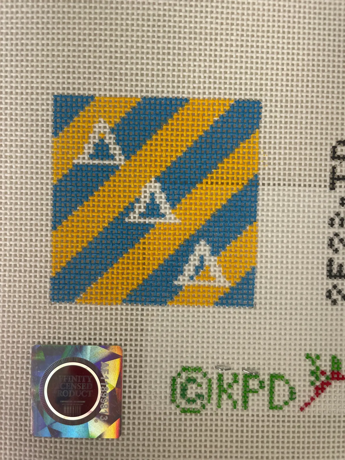 Kangaroo Paw Designs 2E23 Tri Delt 2Inch Stripe Square 1