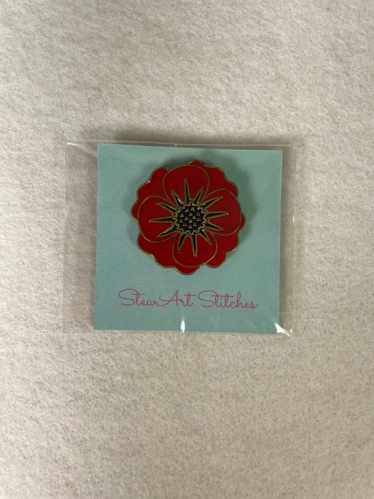 *Stewart Stitches Poppy Needleminder 1
