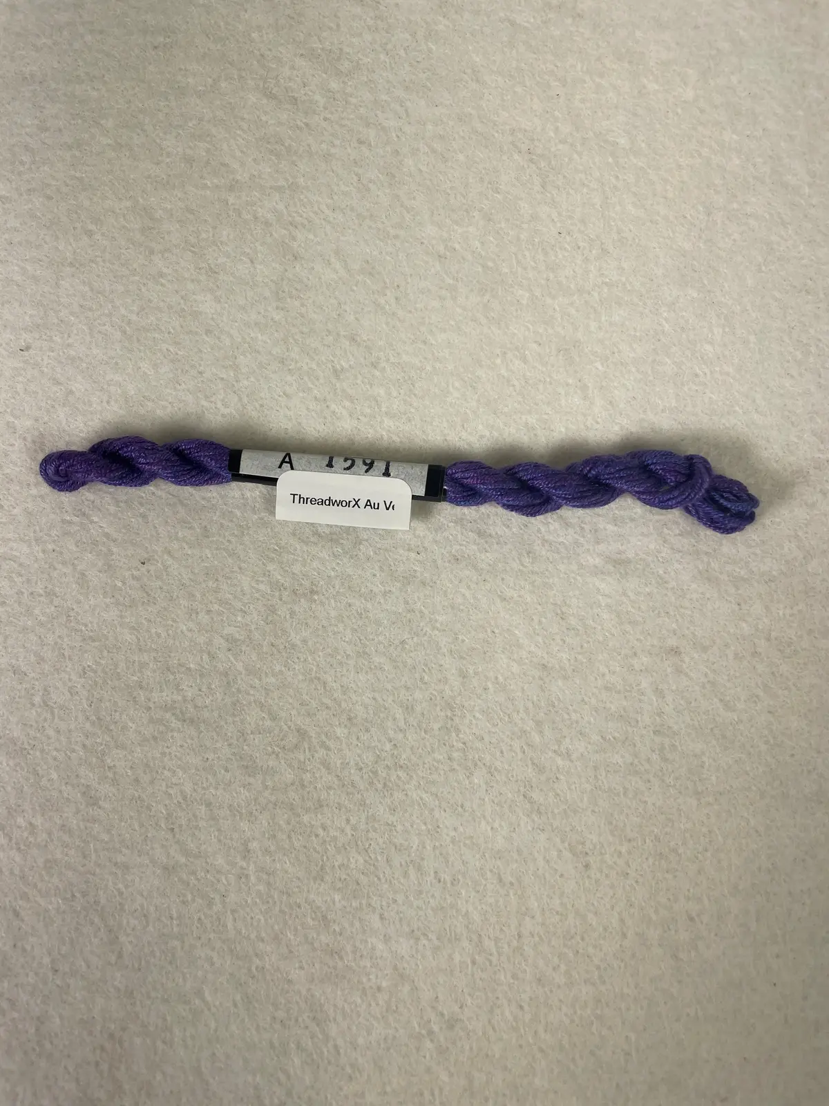 Threadworx Au Ver A Soie O/D Silk- A1591 Purple Haze 1