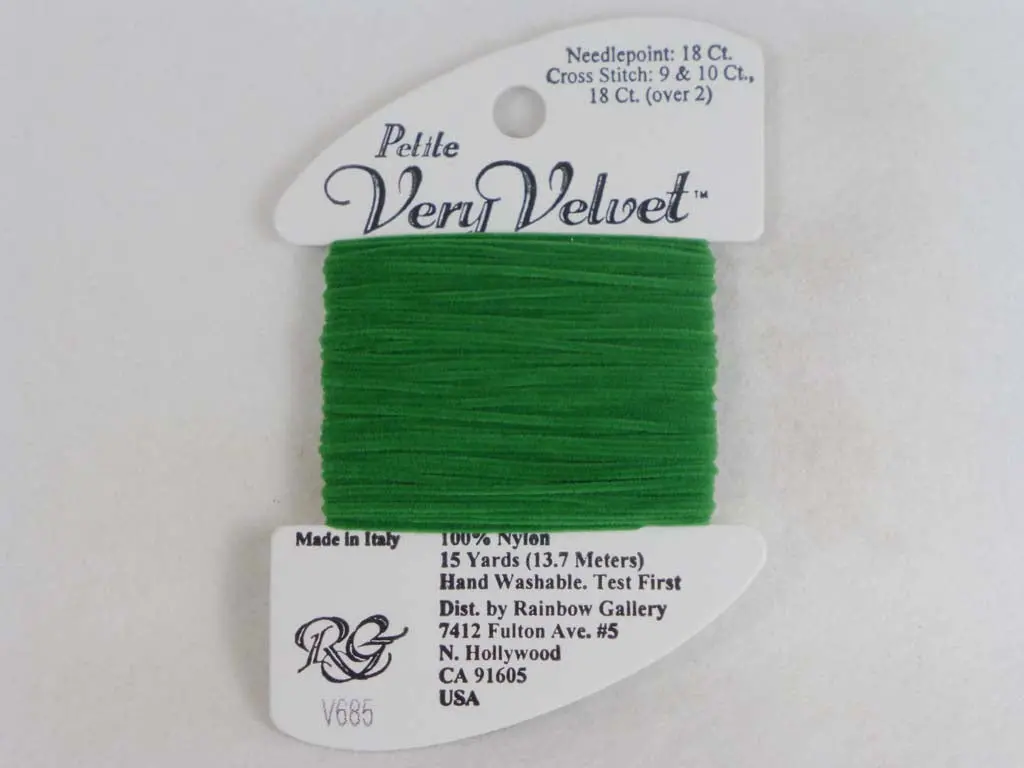 Petite Very Velvet V685 Turf Green 1