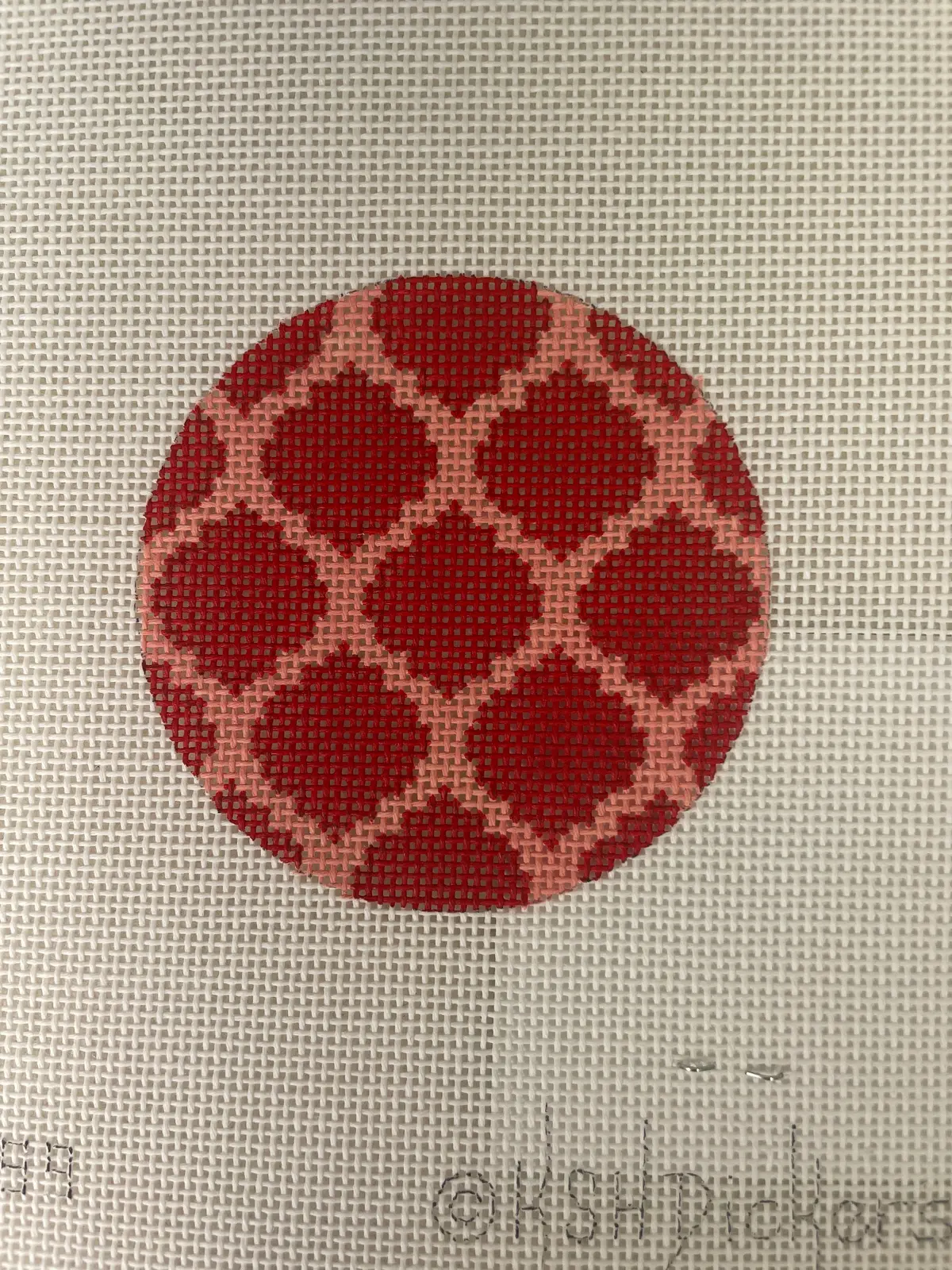 * Kate Dickerson Alb59 Bright Disk Letter- Reds Quatrefoil Damask 1