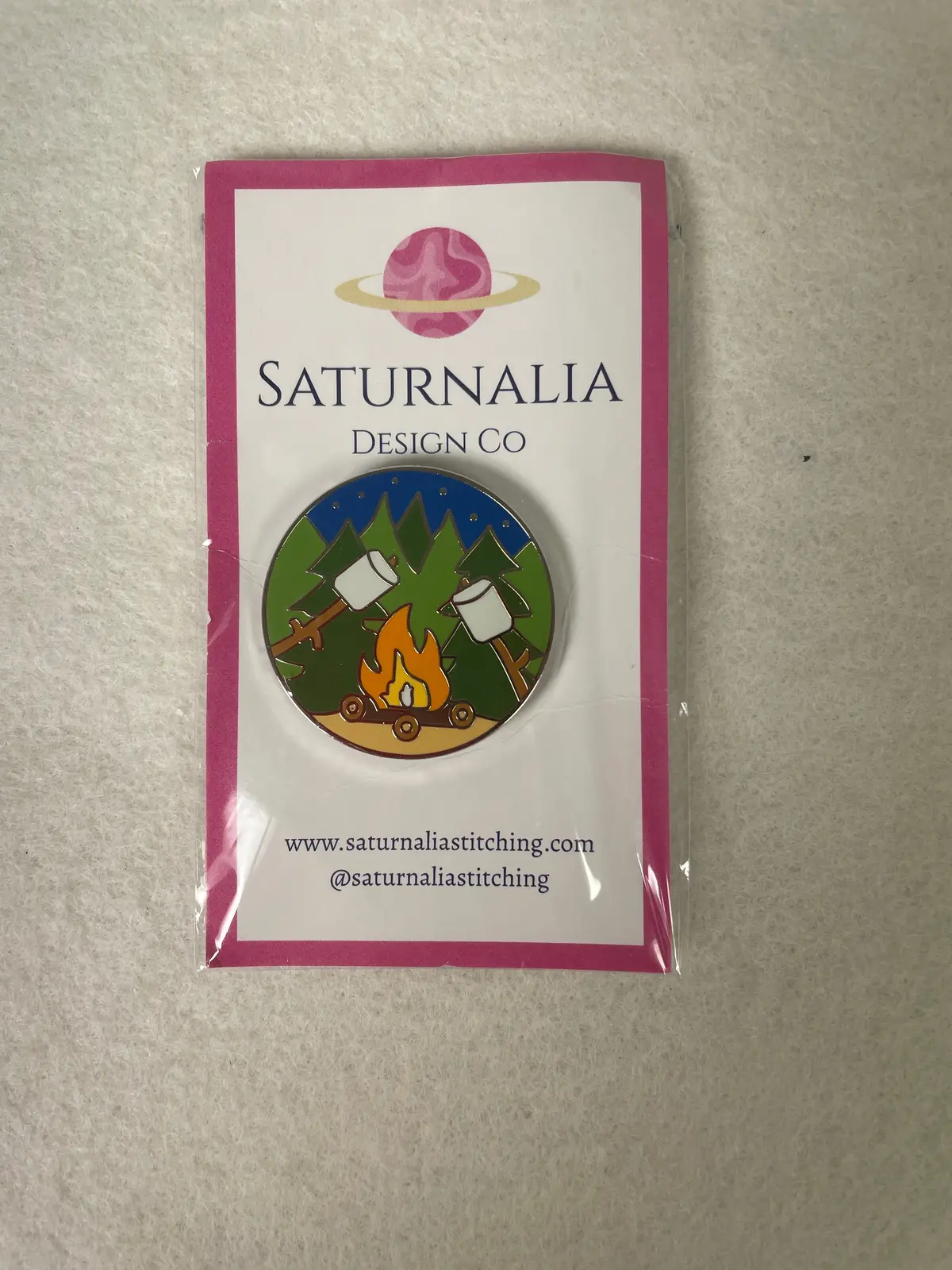 * Saturnalia Stitching Smores Needleminder 1