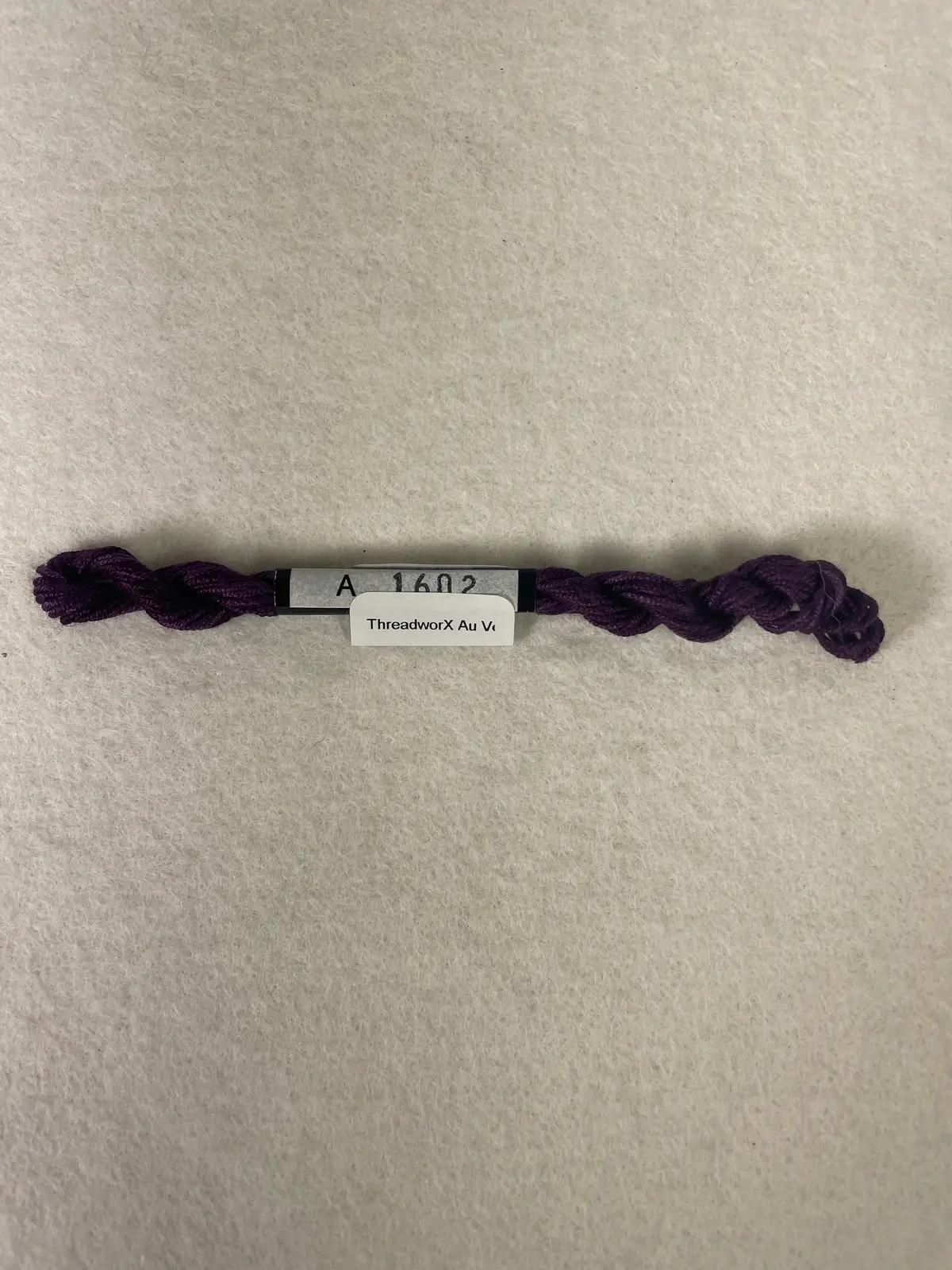 Threadworx Au Ver A Soie O/D Silk-  A1602 Deep Purple 1