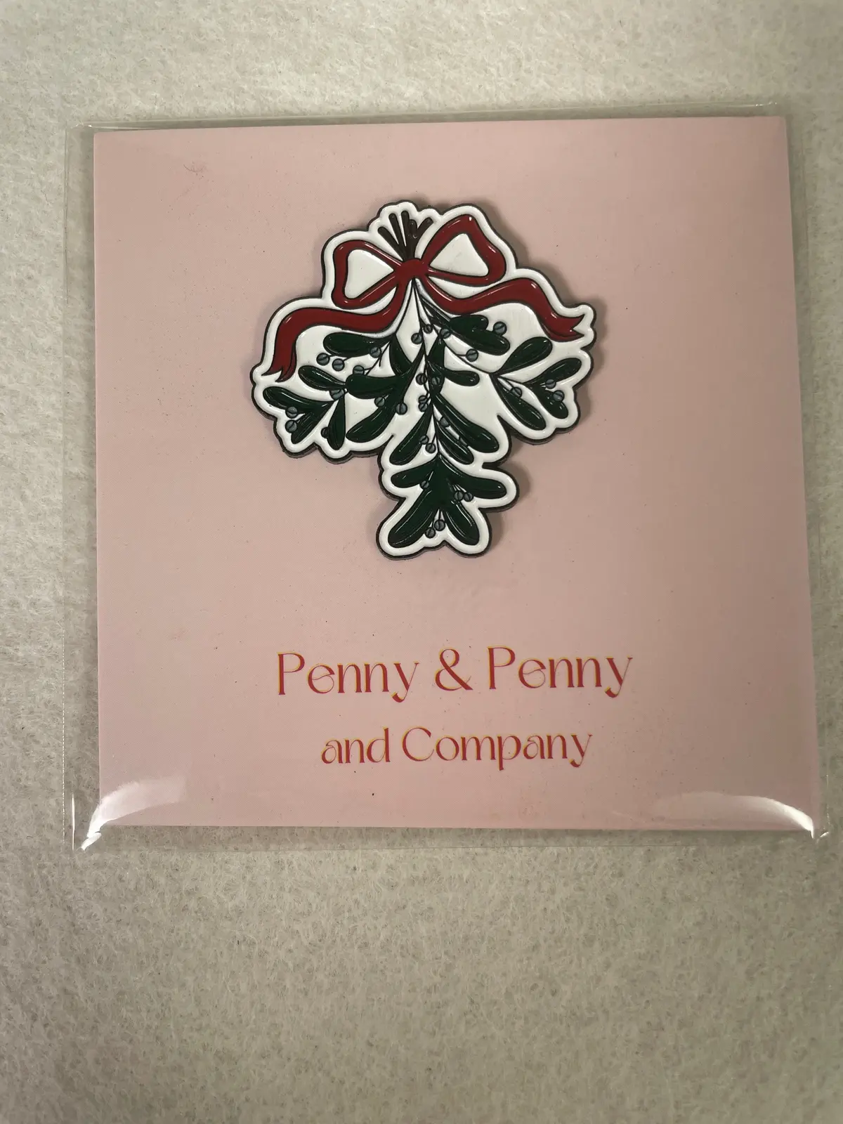 *Penny And Penny Red Bow Mistletoe Needleminder 1