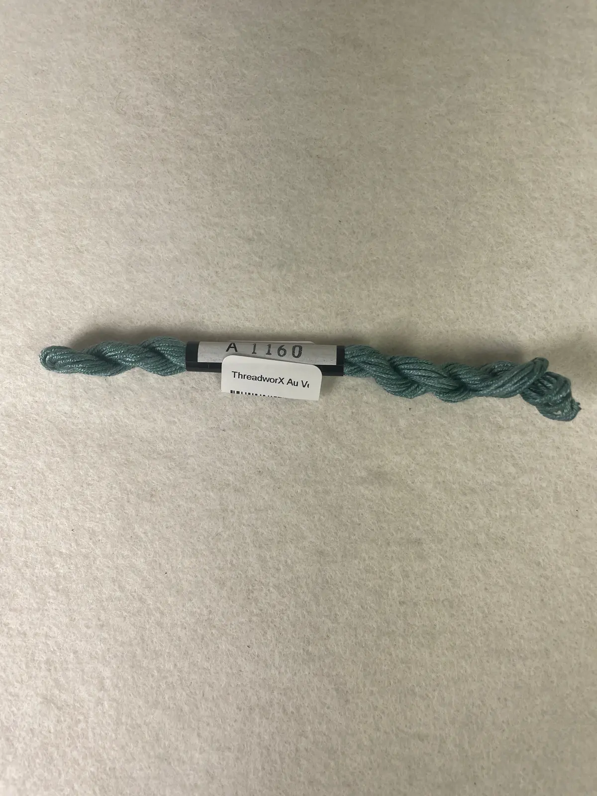 Threadworx Au Ver A Soie O/D Silk-  A1160 Soldier Blue 1