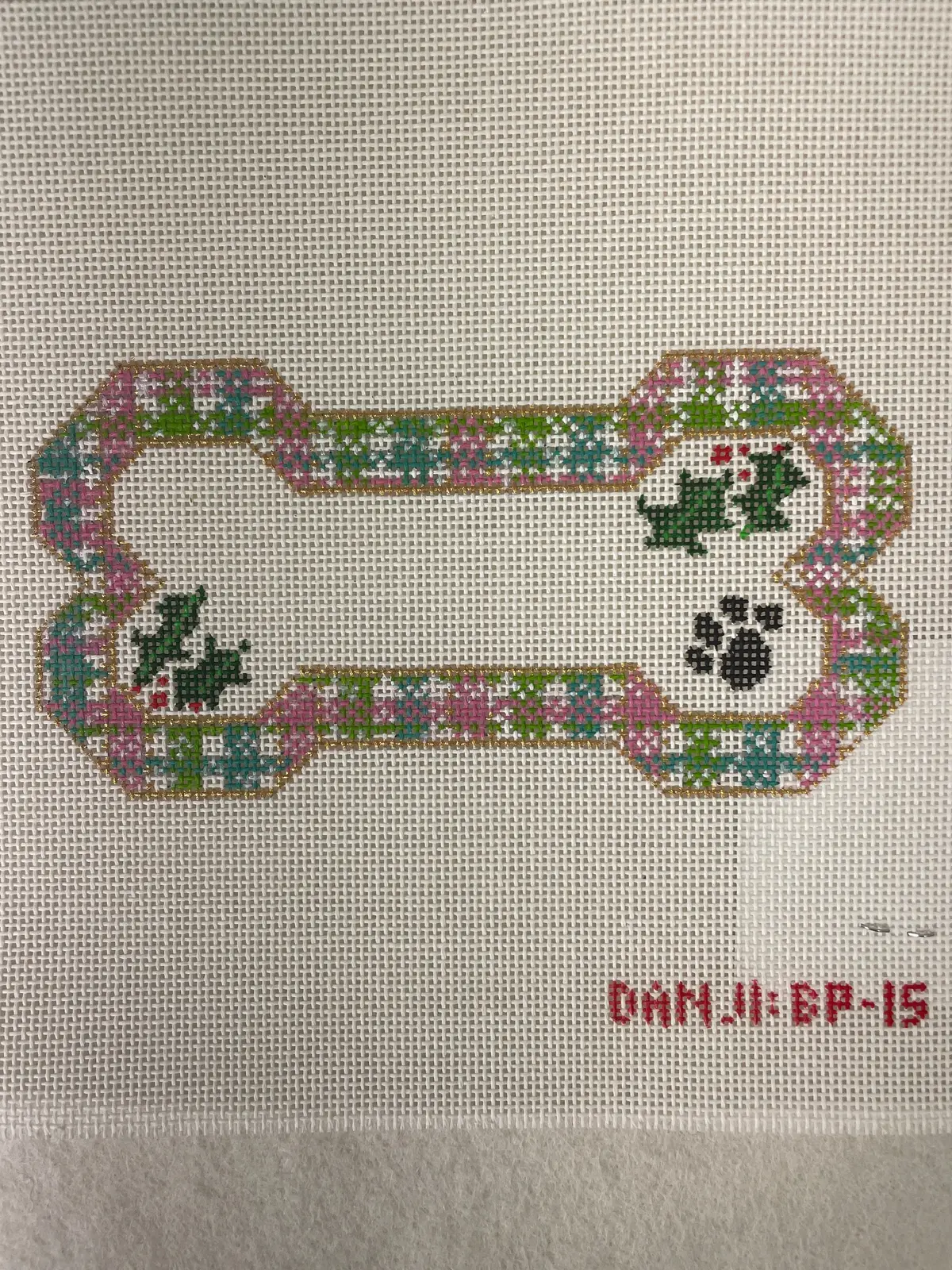 * Danji Bp15 Preppy Plaid Dog Bone 1