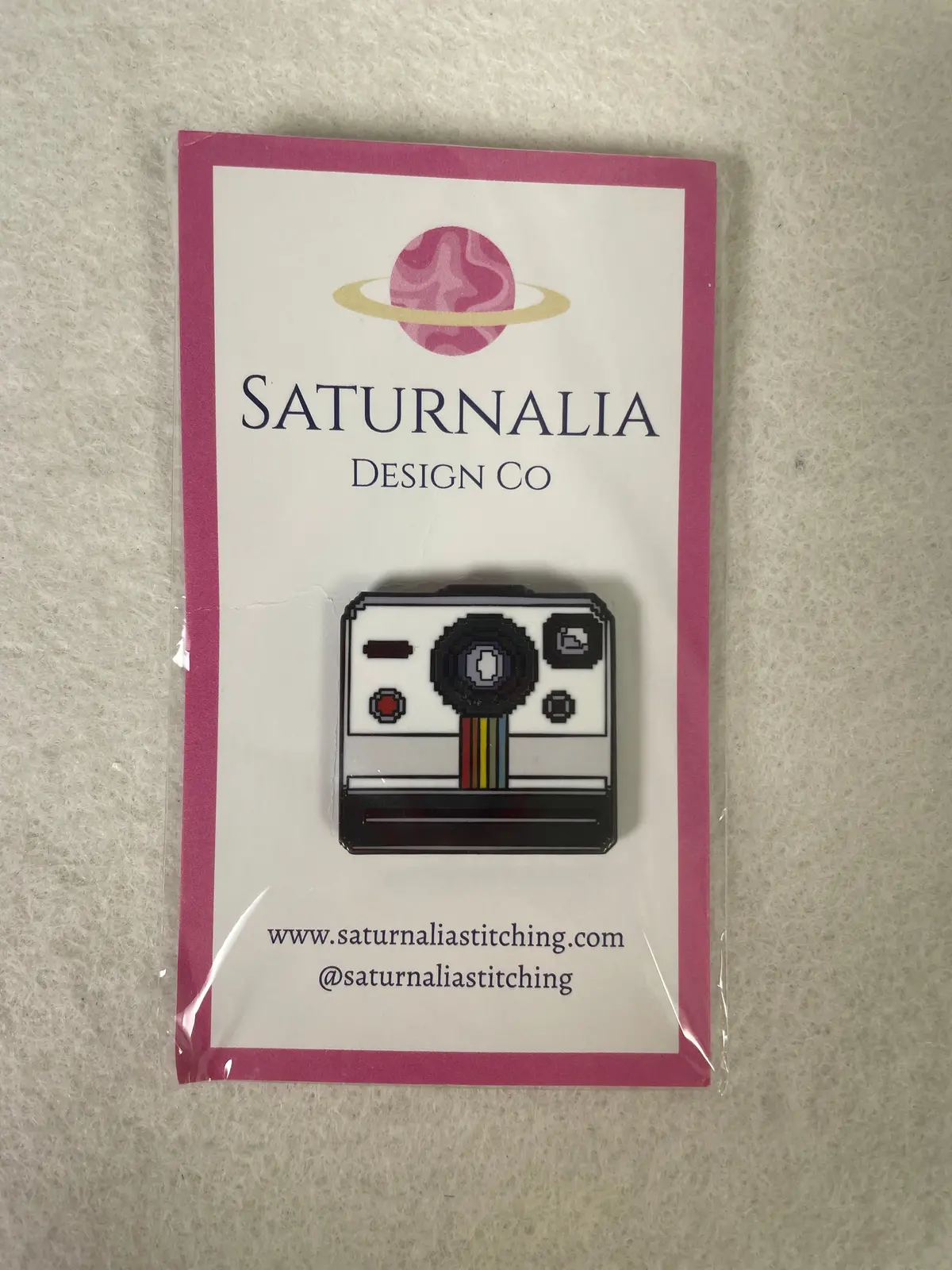 * Saturnalia Stitching Polaroid Needleminder 1
