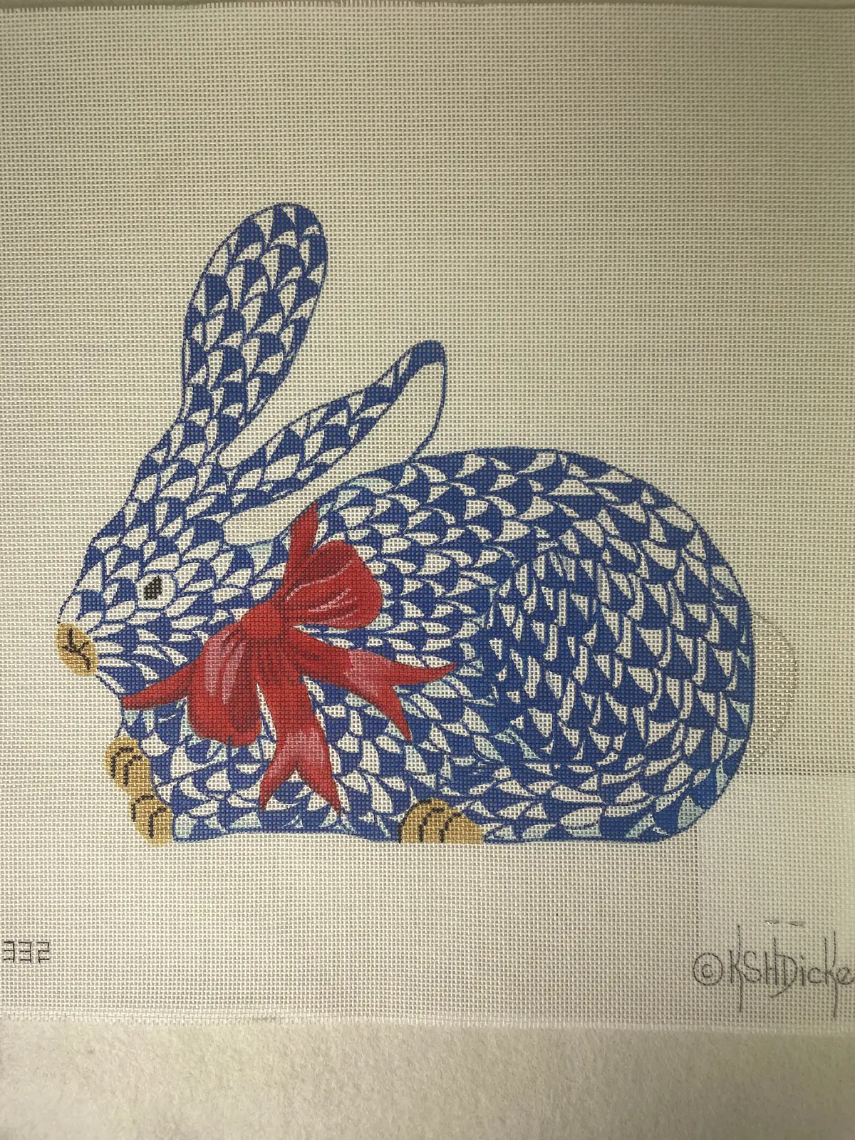 * Kate Dickerson Sst332 Herend Inspired Fishnet Crouching Blue Bunny With Red Bow 1