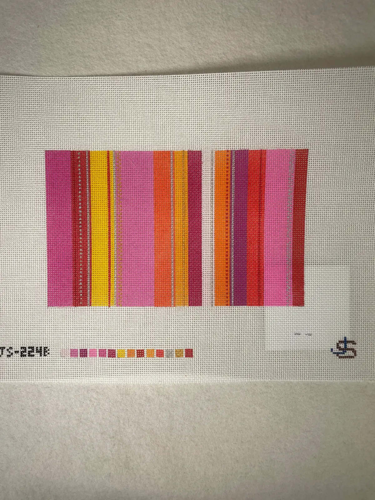 * Jeni Sandberg Js224b Tufted Stripe Sunglasses Case/ Pouch- Pink And Orange 18M 1