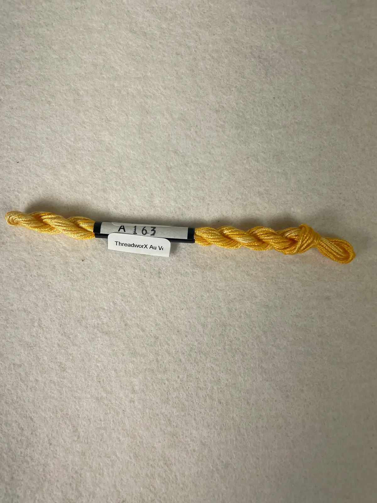 Threadworx Au Ver A Soie O/D Silk-  A163 Aztec Gold 1