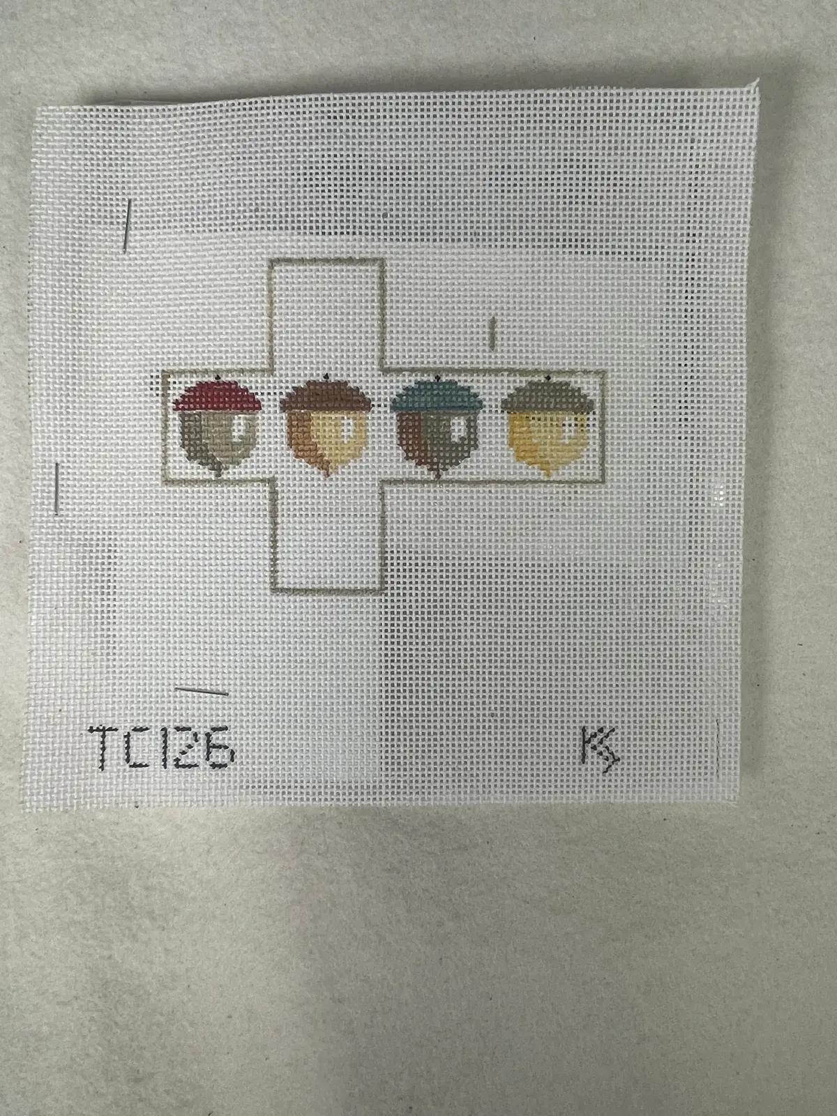 *Sale Kathy Schenkel Tc126 Acorns On White Tiny Cube 1