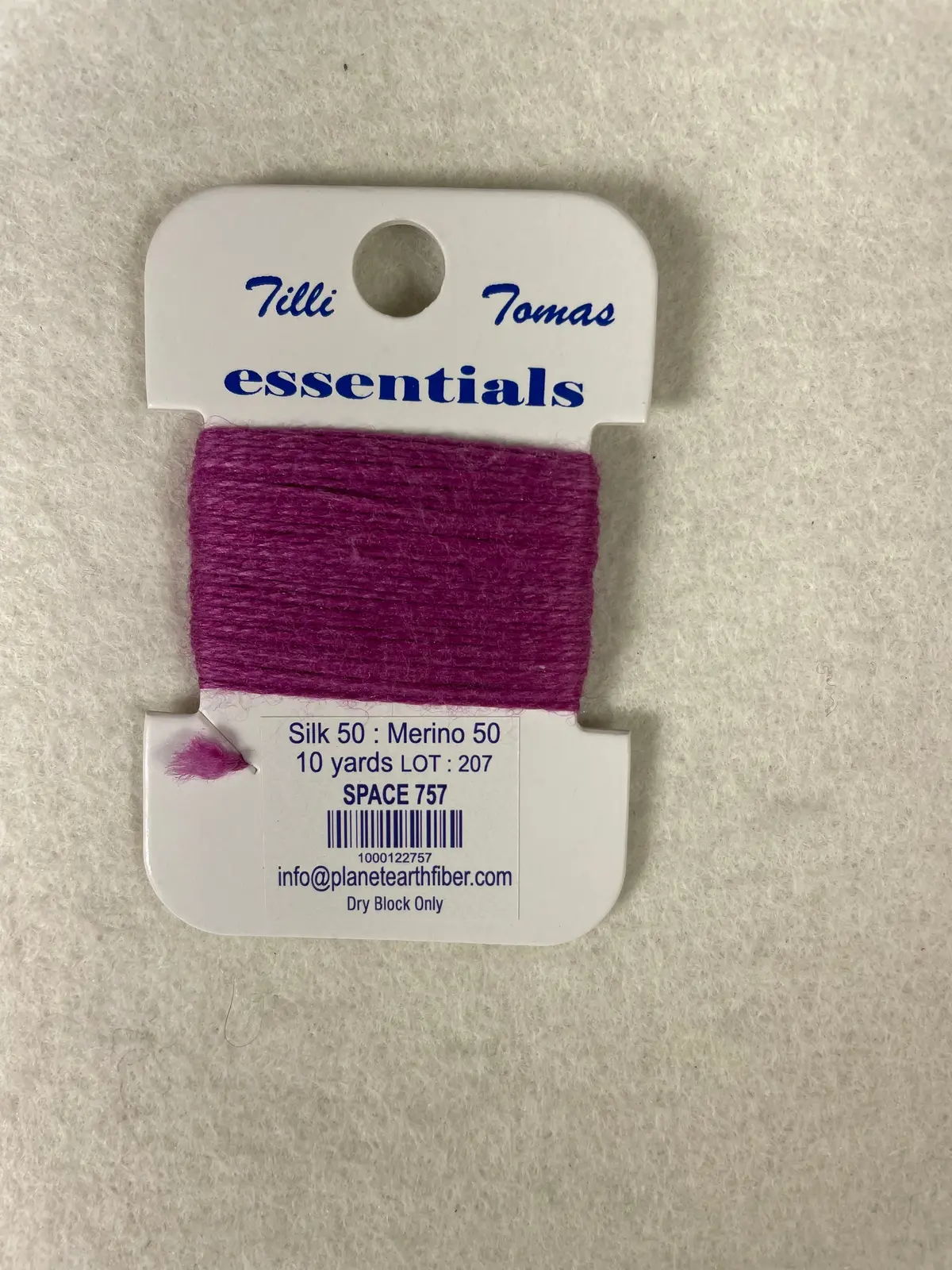 Essentials 757 Space 1