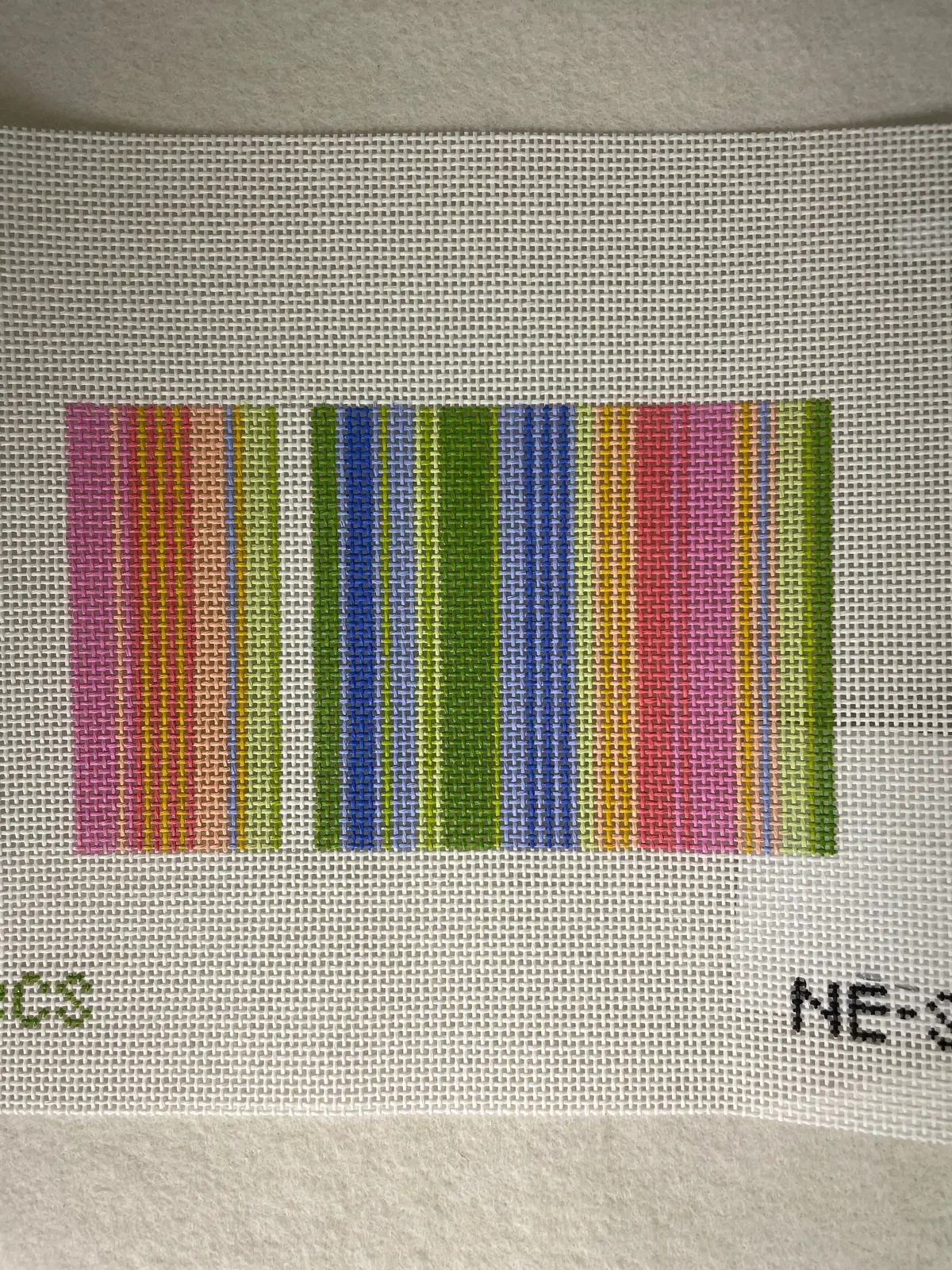 * Elizabeth Crane Swartz Designs Stripes Ne-S45 Eyeglass Case 1