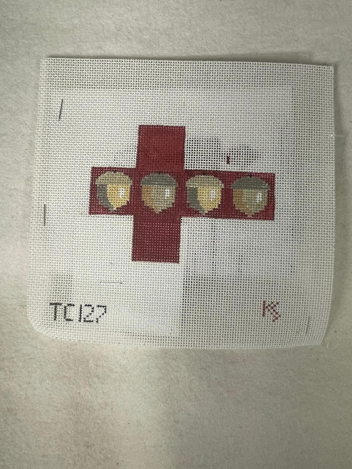 *Sale  Kathy Schenkel Tc127 Acorns On Red Tiny Cube 1