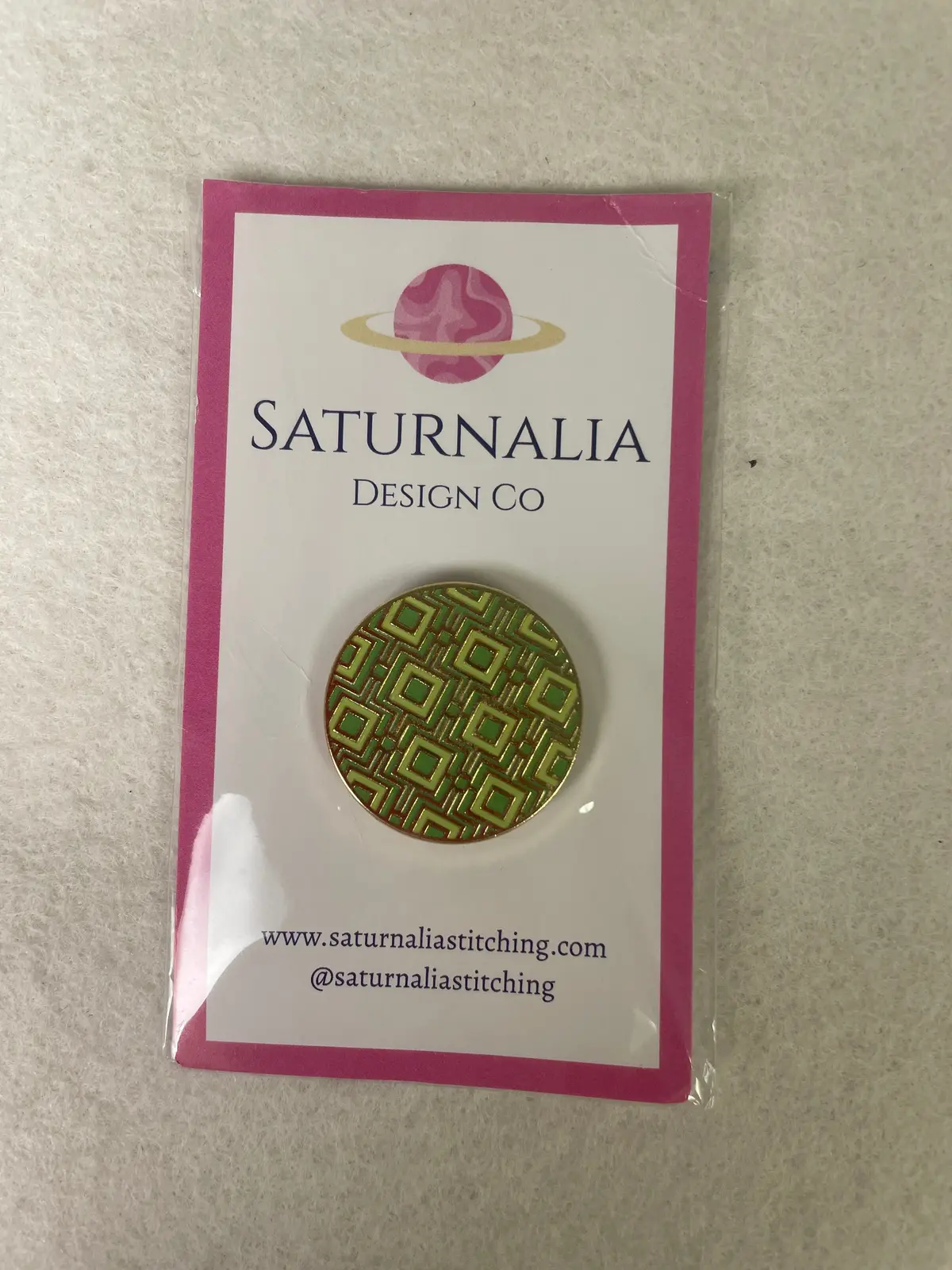 * Saturnalia Stitching Emerald Art Deco Needleminder 1