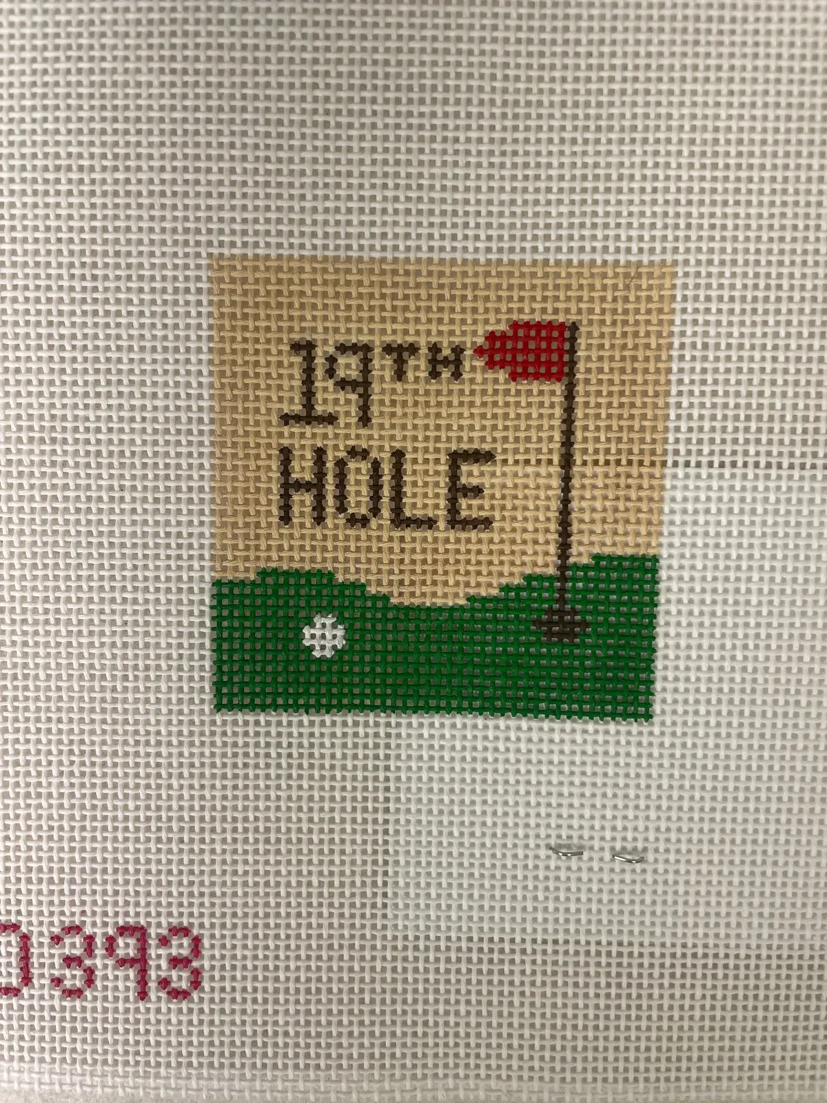 *Rachel Donley Needlepoint Rd393 19Th Hole Koozie 1