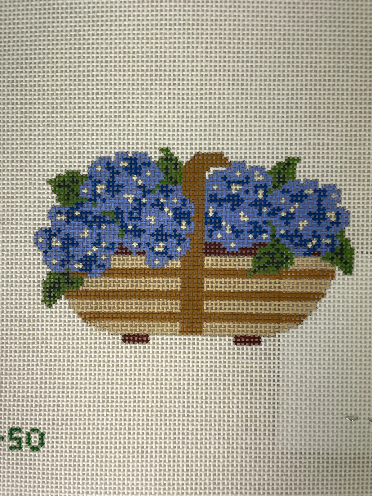 * Tout Le Monde Needlepoint Tlm50 Sussex Trug- Nantucket Blue Hydrangea 1