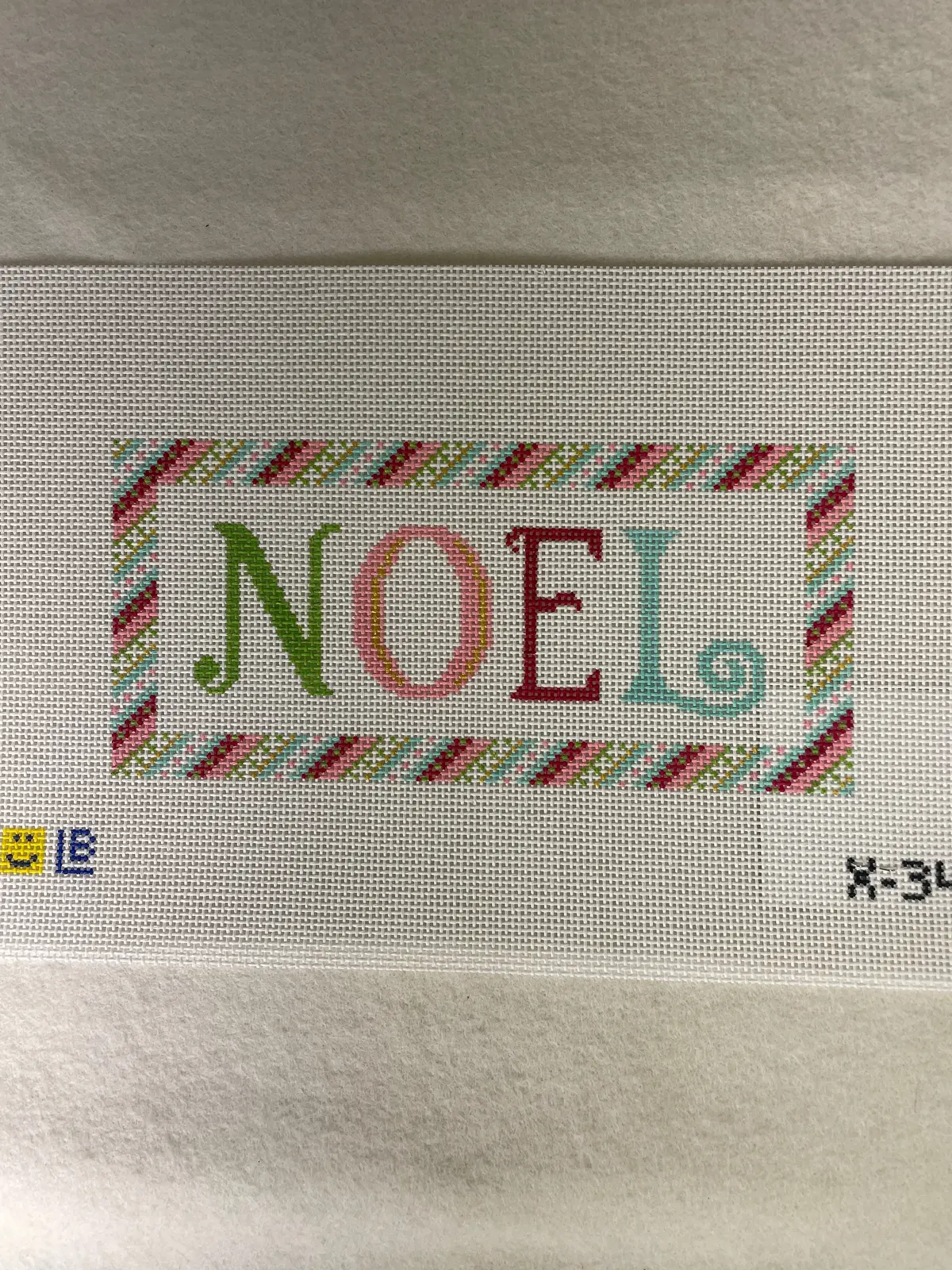 * Lauren Bloch Designs X34 "Noel" Ribbon Border- 13M 1
