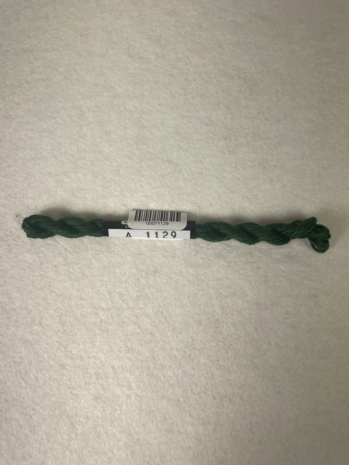 Threadworx Au Ver A Soie O/D Silk- A1129 Evergreen 1