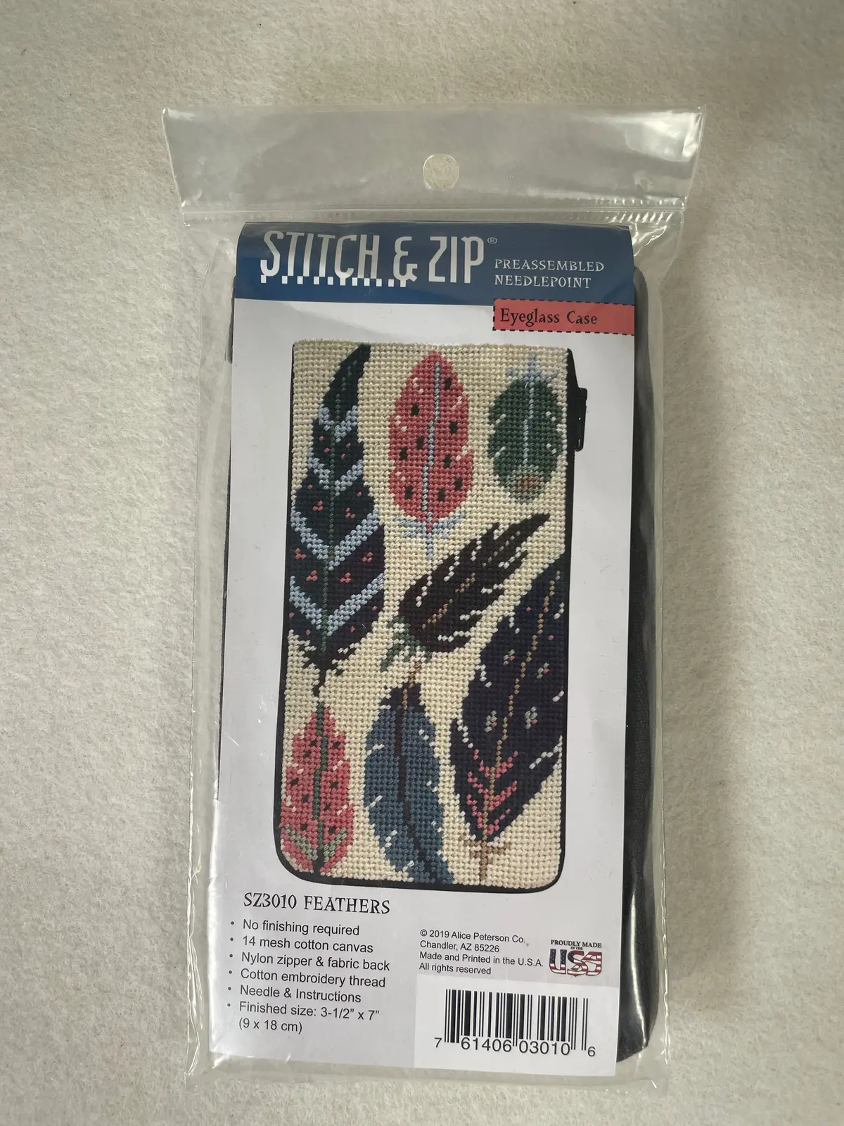 Alice Peterson Sz3010 Feathers Eyeglass Case 1