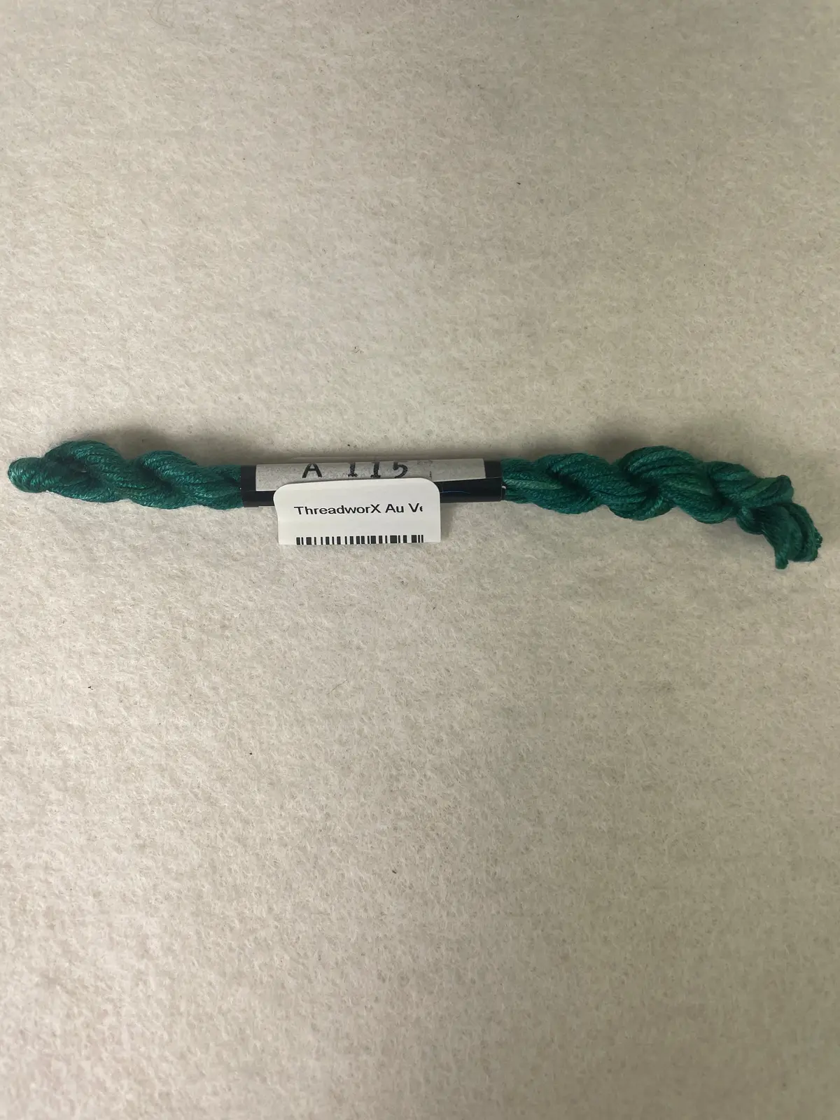 Threadworx Au Ver A Soie O/D Silk-  A115 Irish Green 1