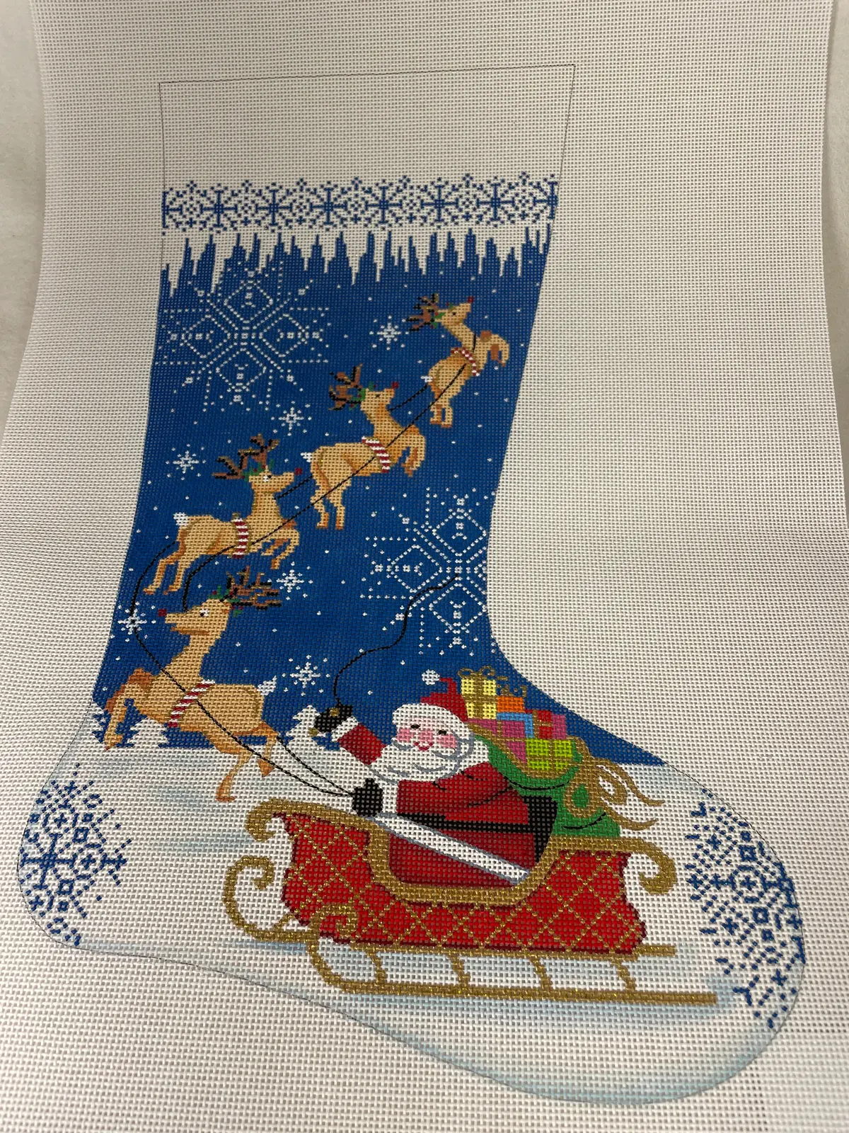 Alice Peterson 2786 Santa And Reindeer In Flight Stocking 1