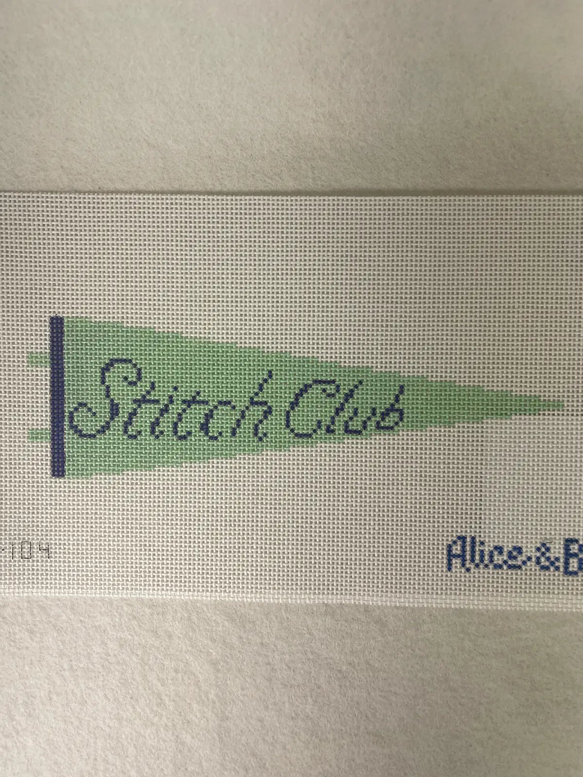 * Alice And Blue Ab104 Stitch Club Pendant 1