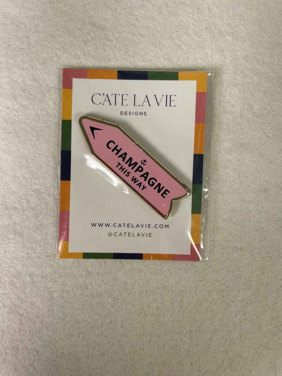 *C'ate La Vie Needle Minder- Pink Arrow 1