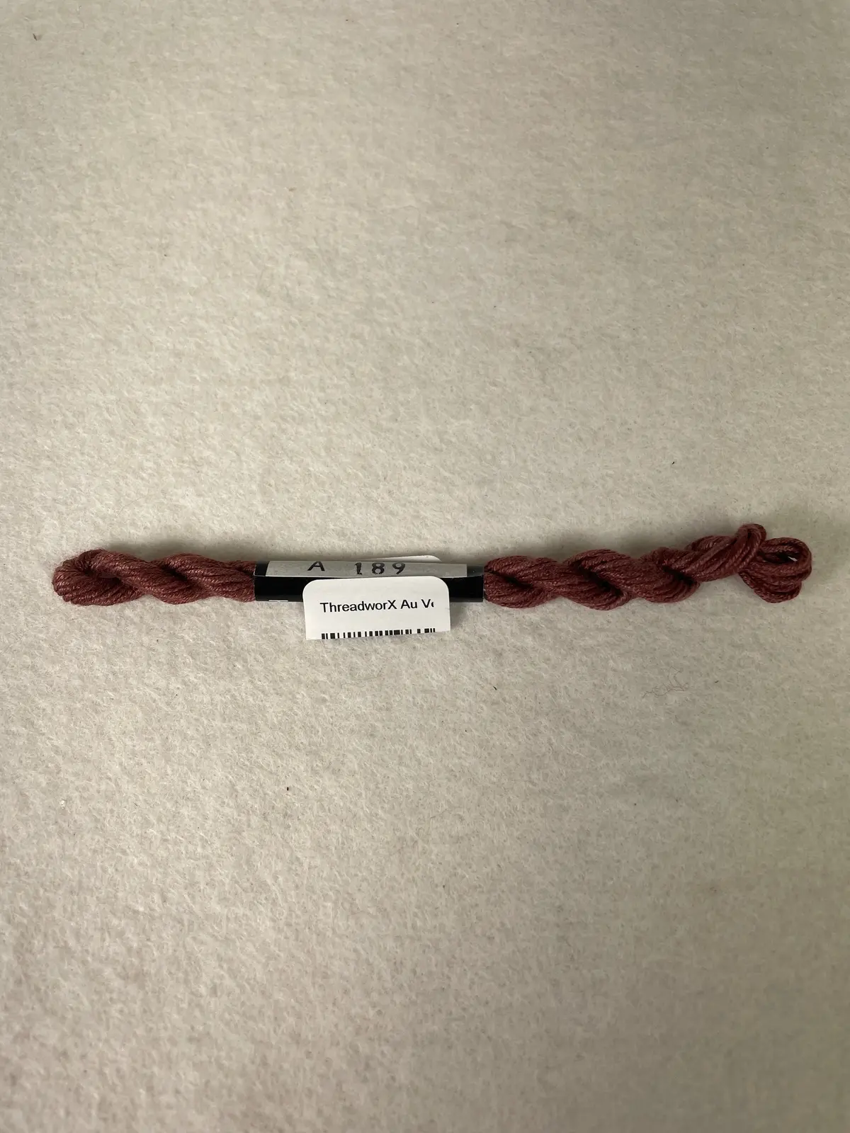 Threadworx Au Ver A Soie O/D Silk- A189 Cocoa Powder 1