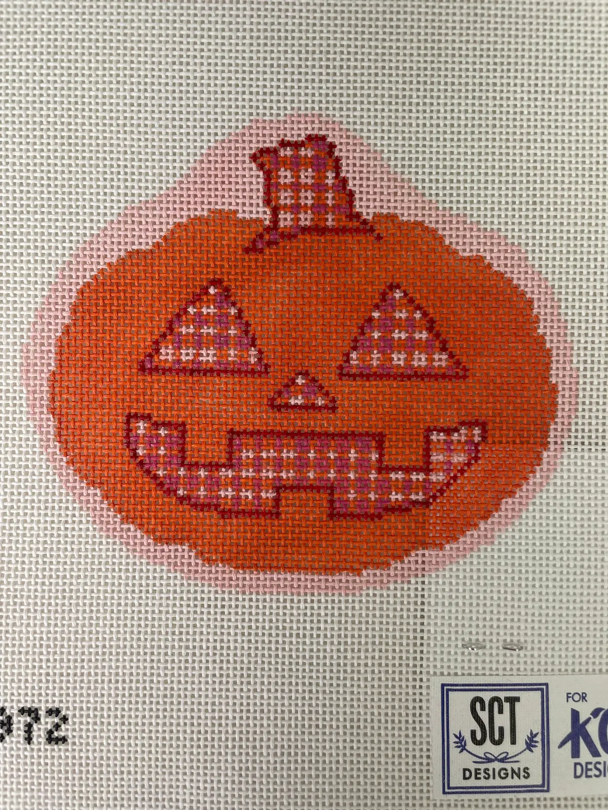 * Sct - Kcd1972 Plaid Pumpkin Ornament- Pink 1