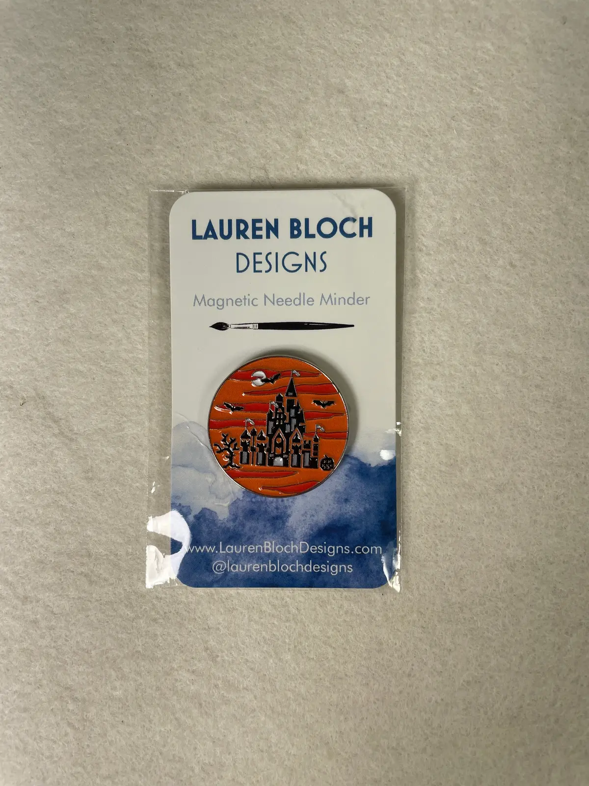 * Lauren Bloch Designs Nm03 Spooky Castle Needle Minder 1