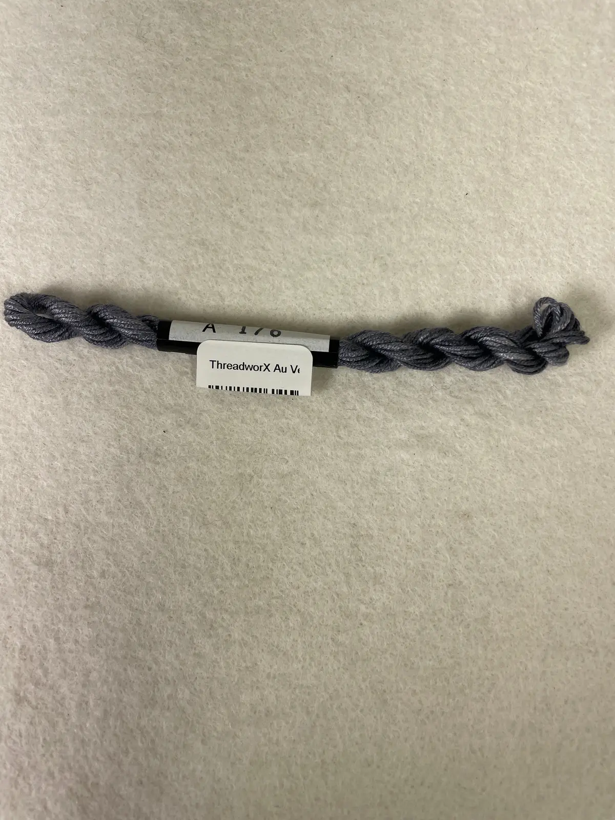 Threadworx Au Ver A Soie O/D Silk- A176 Gray Shadows 1