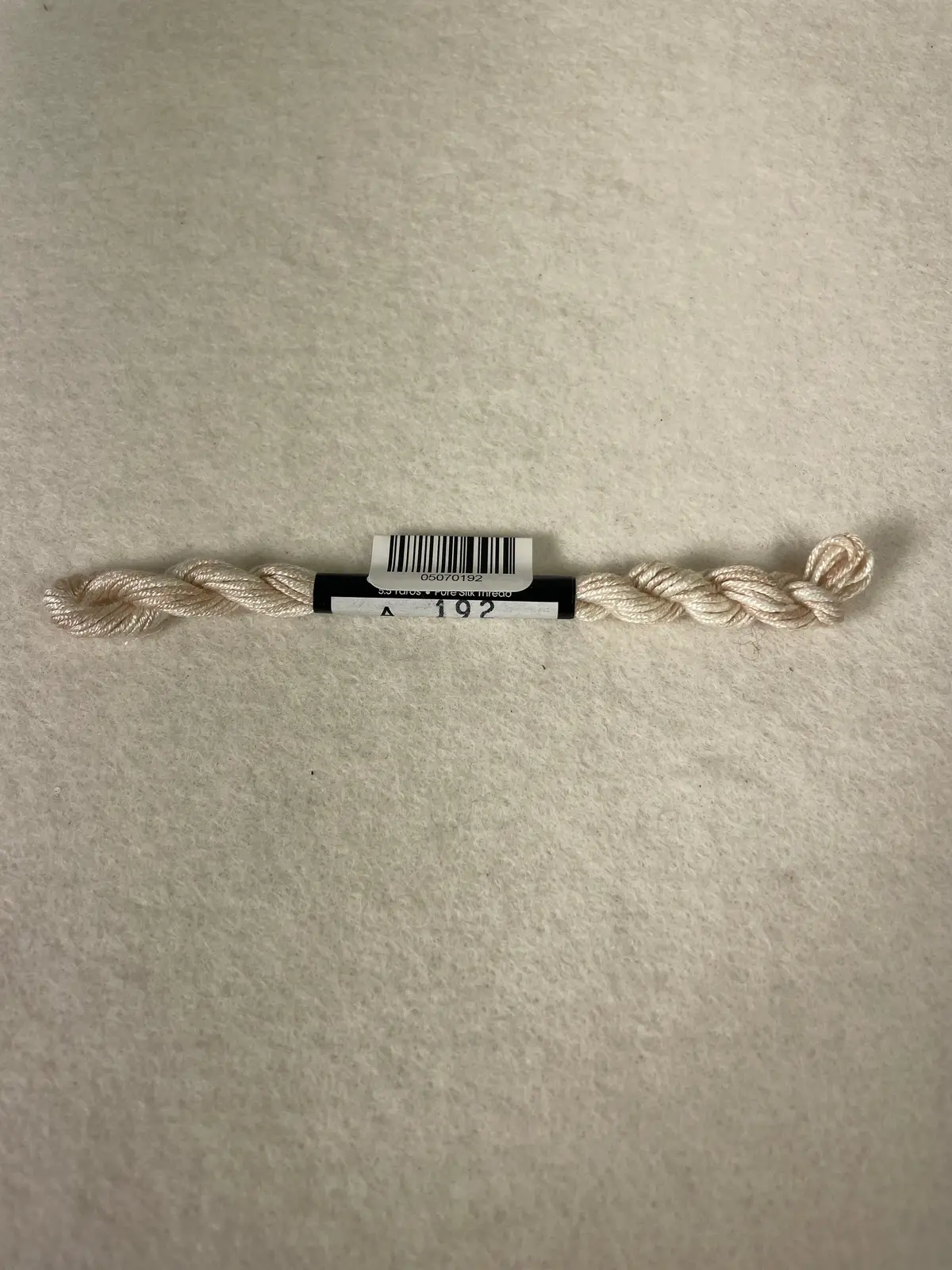 Threadworx Au Ver A Soie O/D Silk- A192 Ivory 1