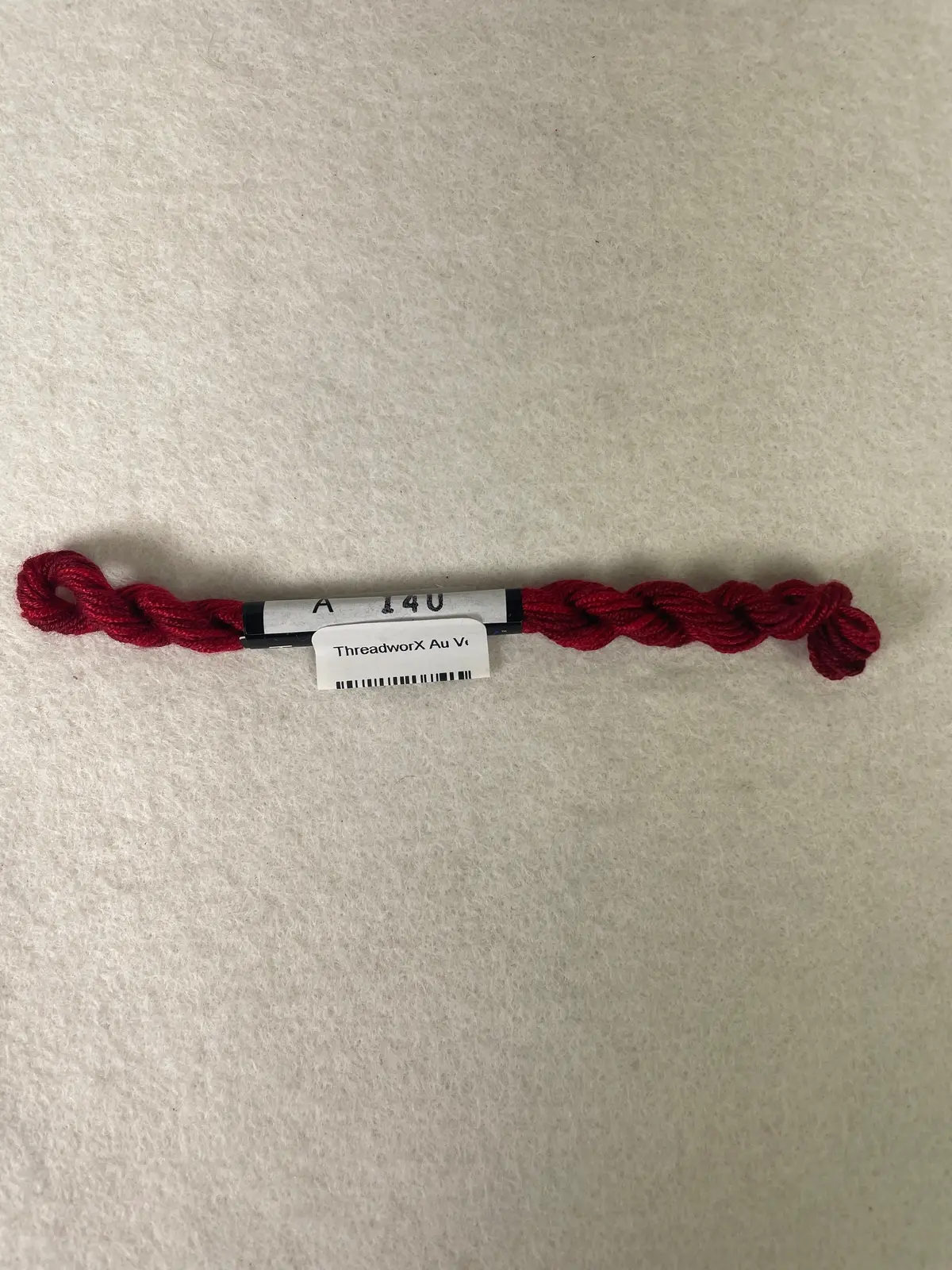 Threadworx Au Ver A Soie O/D Silk- A140 Shades Of Red 1