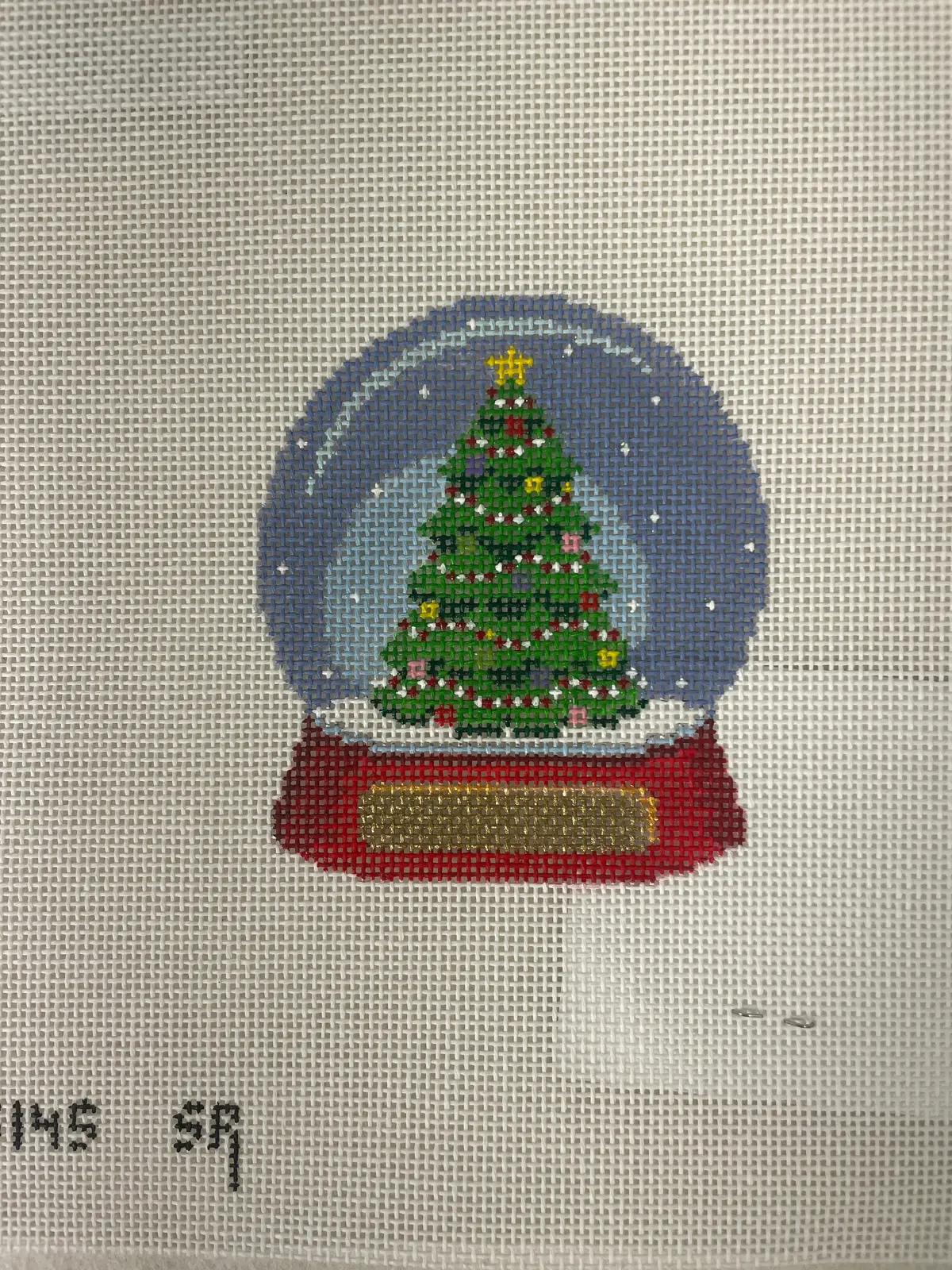 * Susan Roberts Needlepoint Sr5145 Snow Globe- Christmas Tree 1