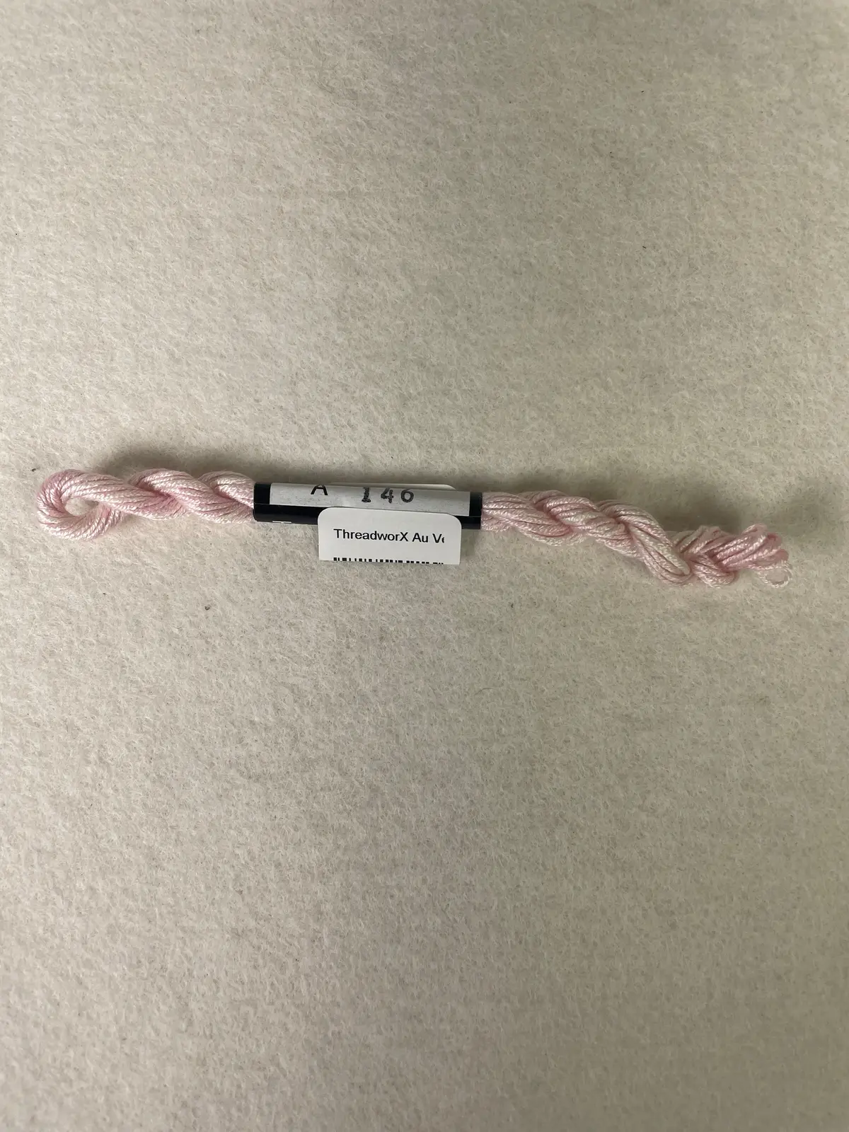 Threadworx Au Ver A Soie O/D Silk-  A146 Cameo Pink 1