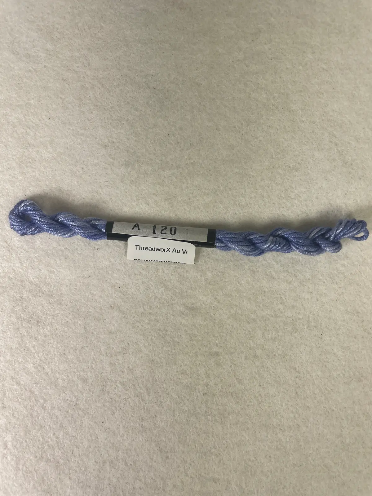 Threadworx Au Ver A Soie O/D Silk-  A120 Blue Skies 1