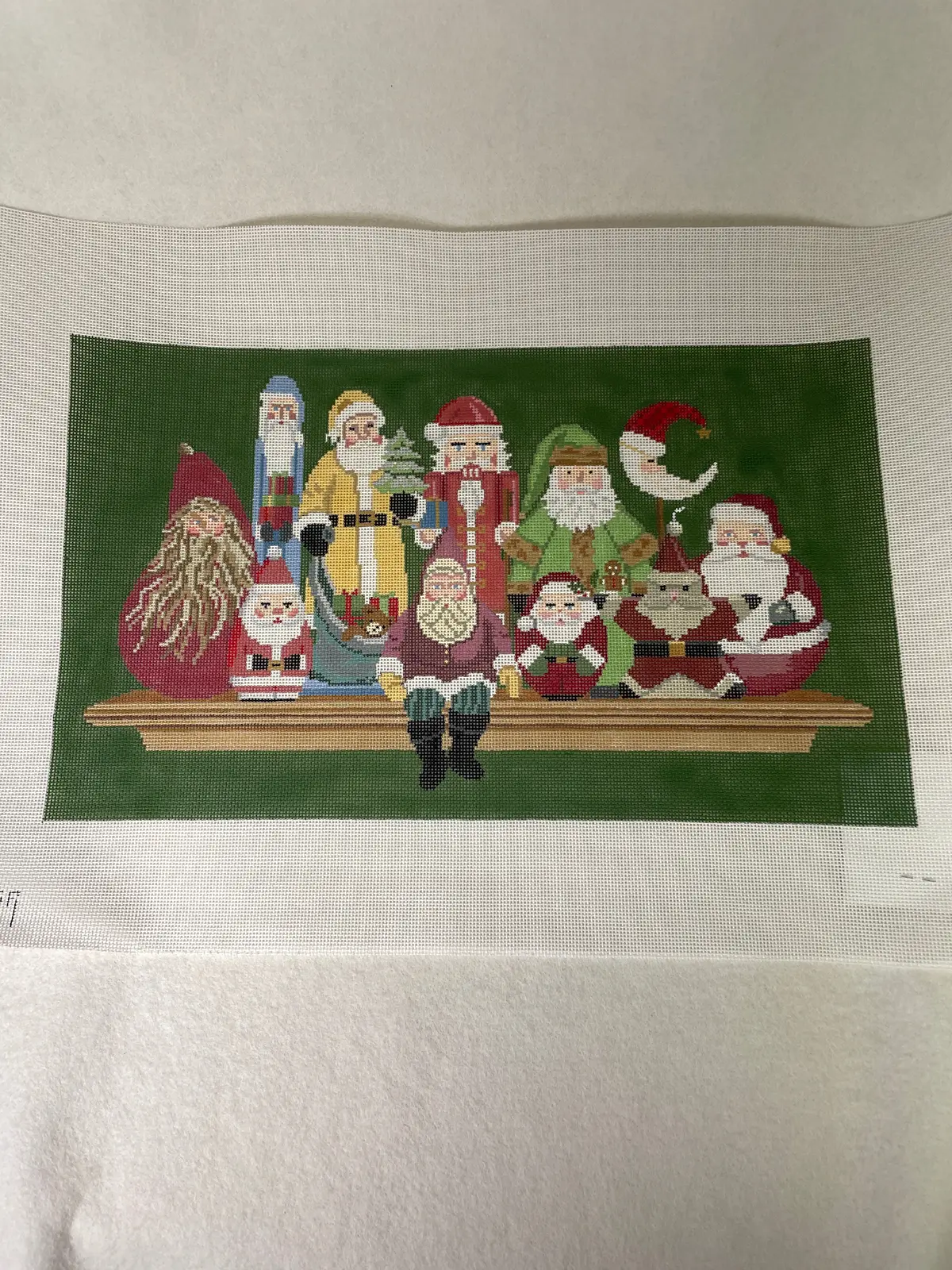 * Susan Roberts Needlepoint 1173 Santa Collection 1