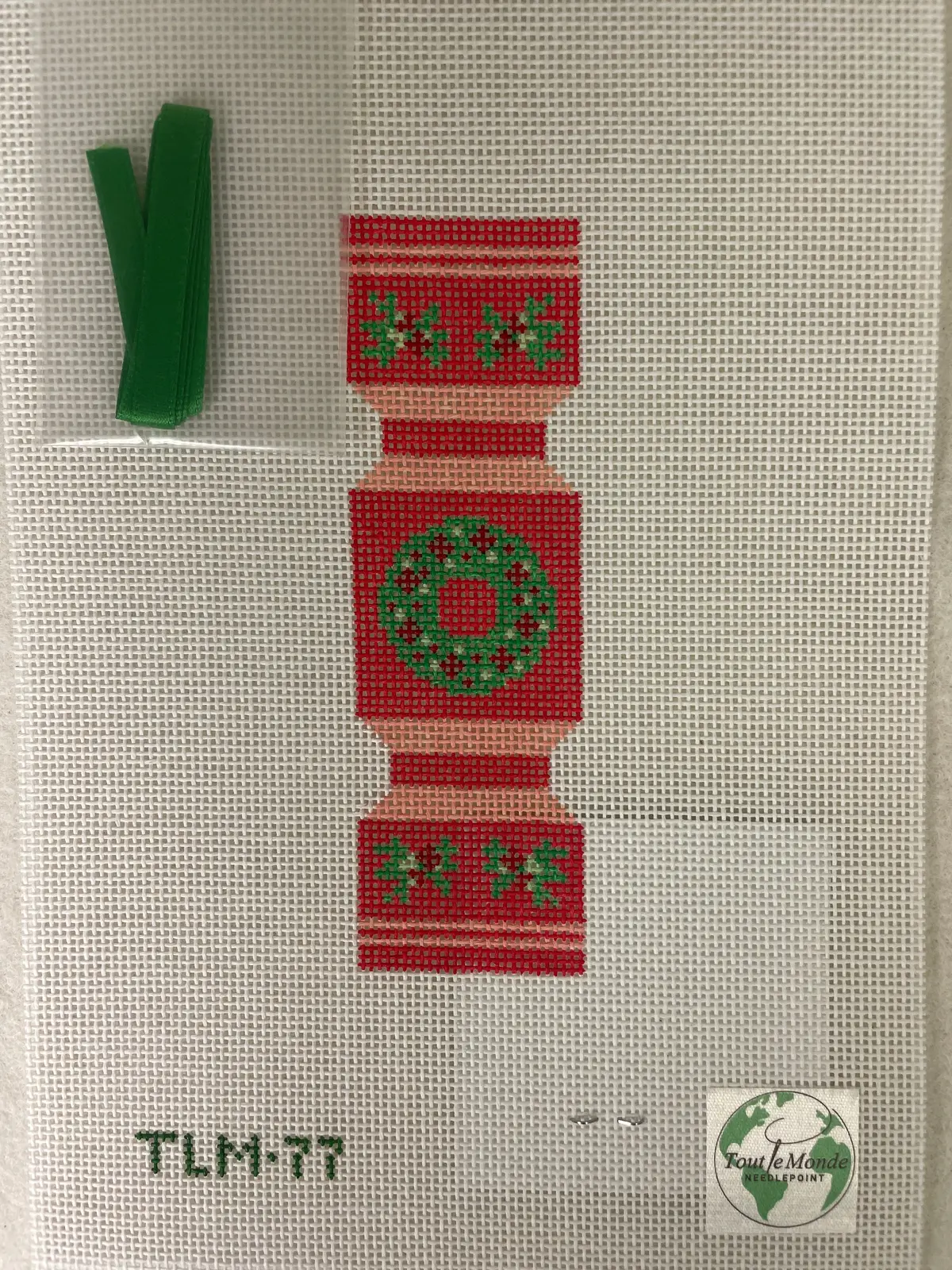 * Tout Le Monde Needlepoint Tlm77 Christmas Cracker- Wreath And Holly Red (W/ Green Ribbon) 1