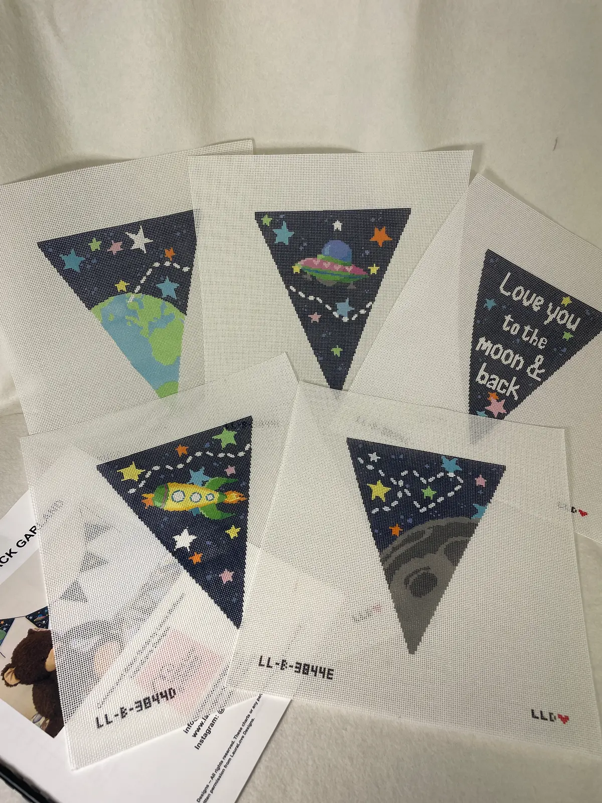 Laura Love Designs Moon And Back Garland With Stitch Guide 1
