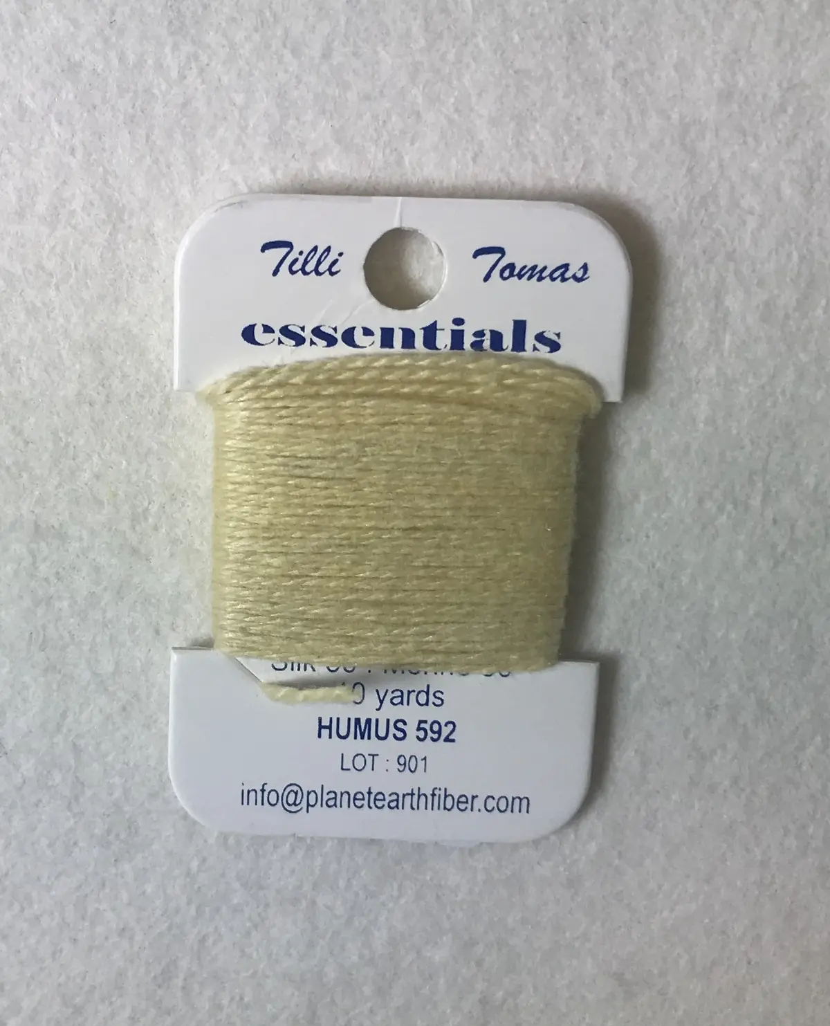 Essentials 592 Humus 1